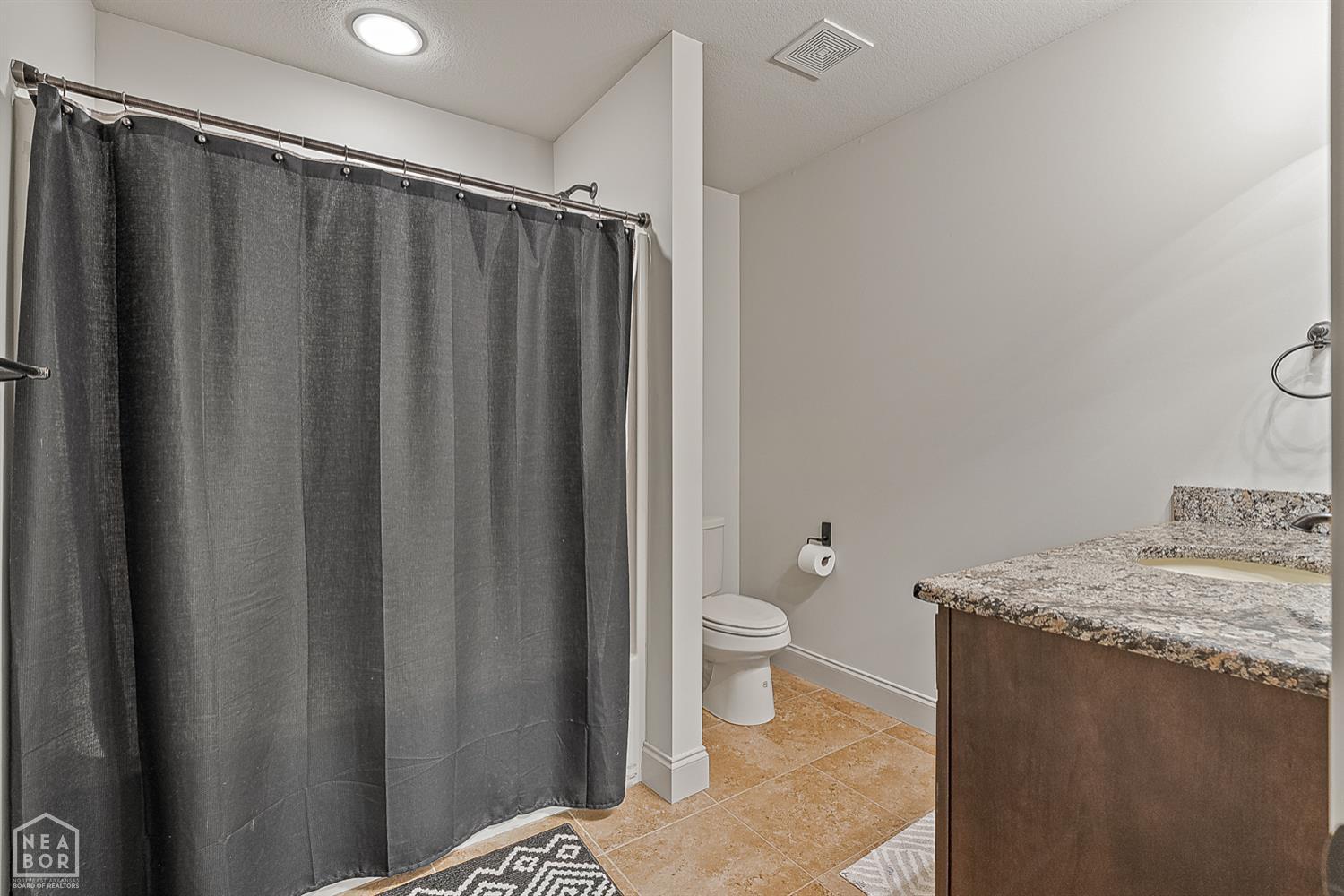 Jonesboro, Arkansas, 72405, United States, ,3 BathroomsBathrooms,Residential,For Sale,1992369