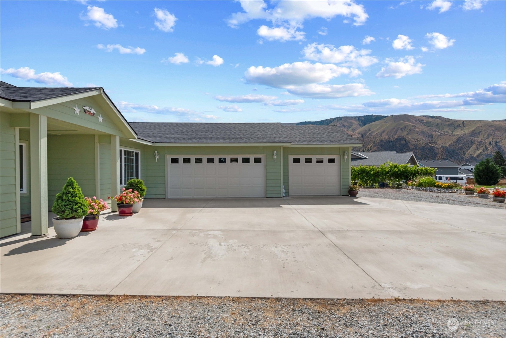 1010 Crest Loop, Entiat, Washington, 98822, United States, 3 Bedrooms Bedrooms, ,3 BathroomsBathrooms,Residential,For Sale,1010 Crest Loop,1592644