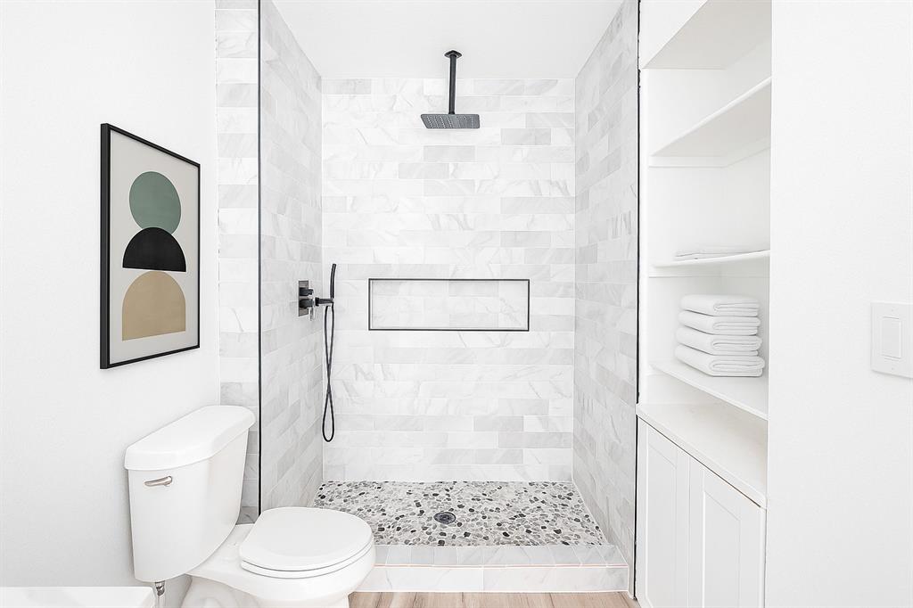 Dallas, Texas, 75214, United States, 3 Bedrooms Bedrooms, ,2 BathroomsBathrooms,Residential,For Sale,1987493