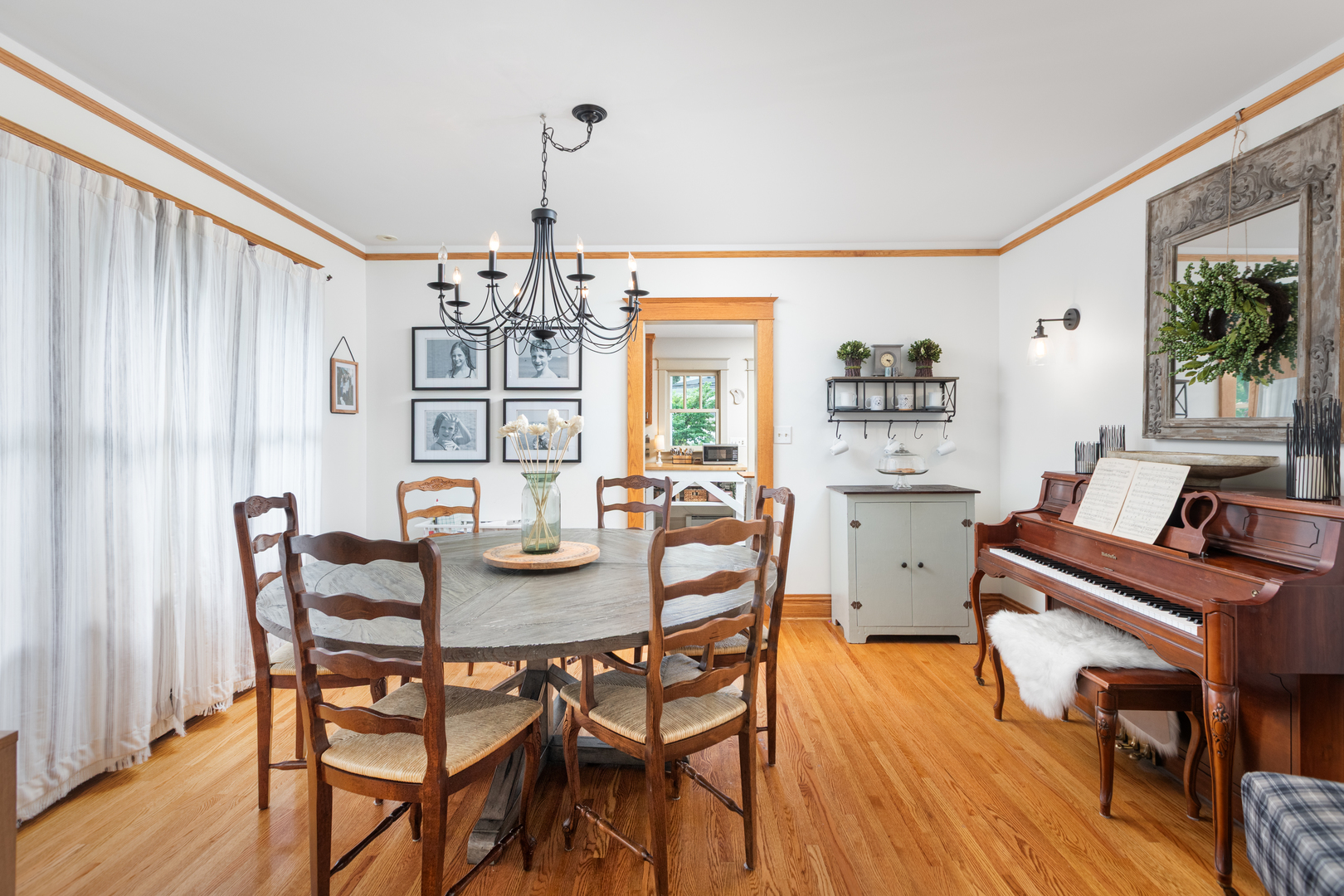 Naperville, Illinois, 60540, United States, 4 Bedrooms Bedrooms, ,4 BathroomsBathrooms,Residential,For Sale,1926208