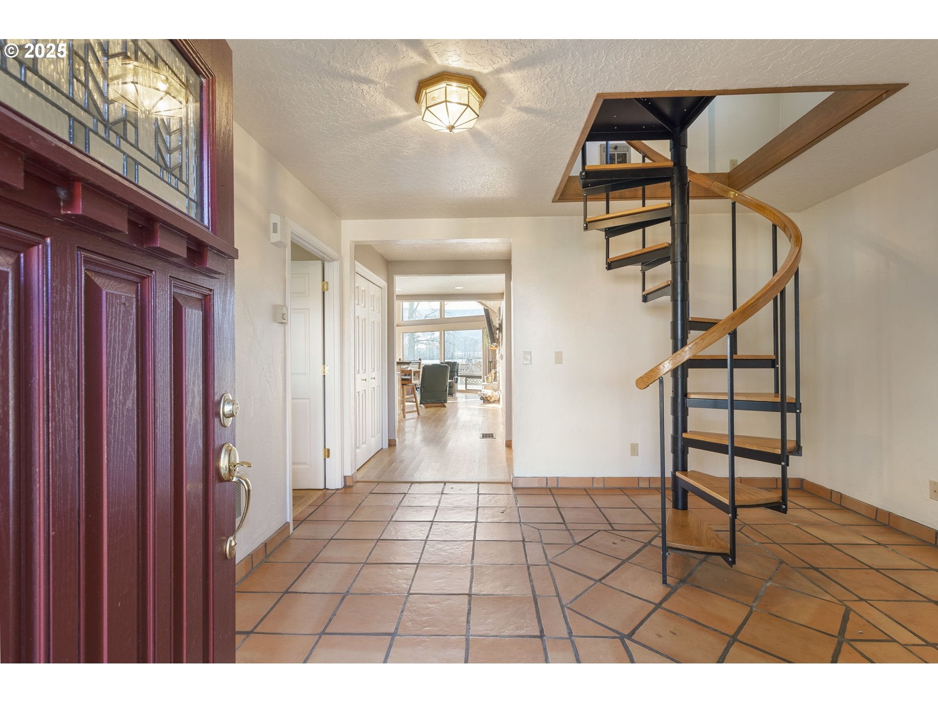 Cathlamet, Washington, 98612, United States, 3 Bedrooms Bedrooms, ,4 BathroomsBathrooms,Residential,For Sale,1975452