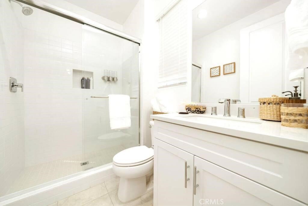 Indio, California, 92203, United States, 4 Bedrooms Bedrooms, ,5 BathroomsBathrooms,Residential,For Sale,1998481