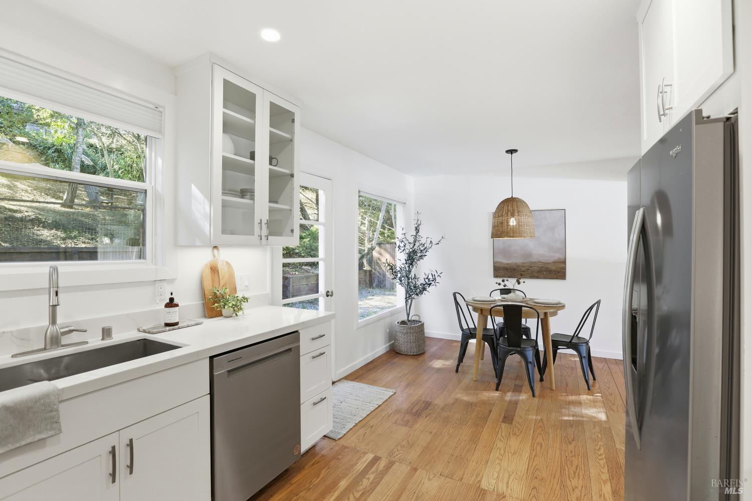 San Rafael, California, 94901, United States, 3 Bedrooms Bedrooms, ,1 BathroomBathrooms,Residential,For Sale,1987980