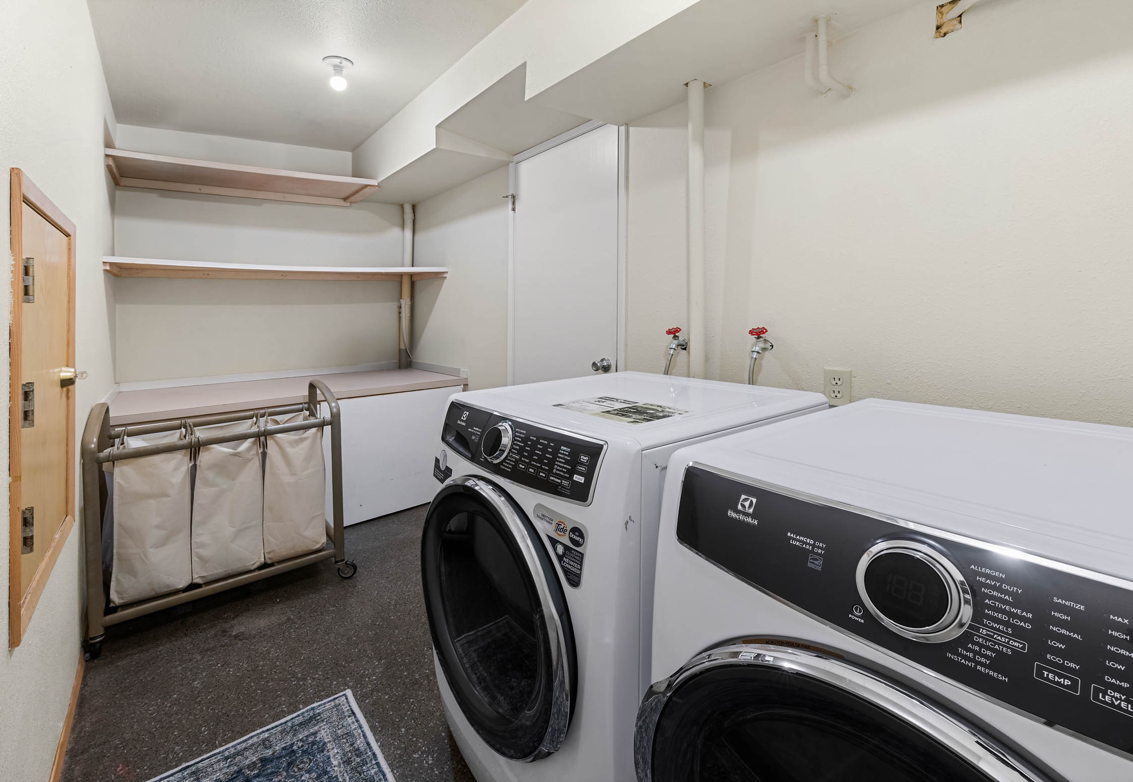  9630 NE 35th Place, Clyde Hill, WA 98004 - 物件實景