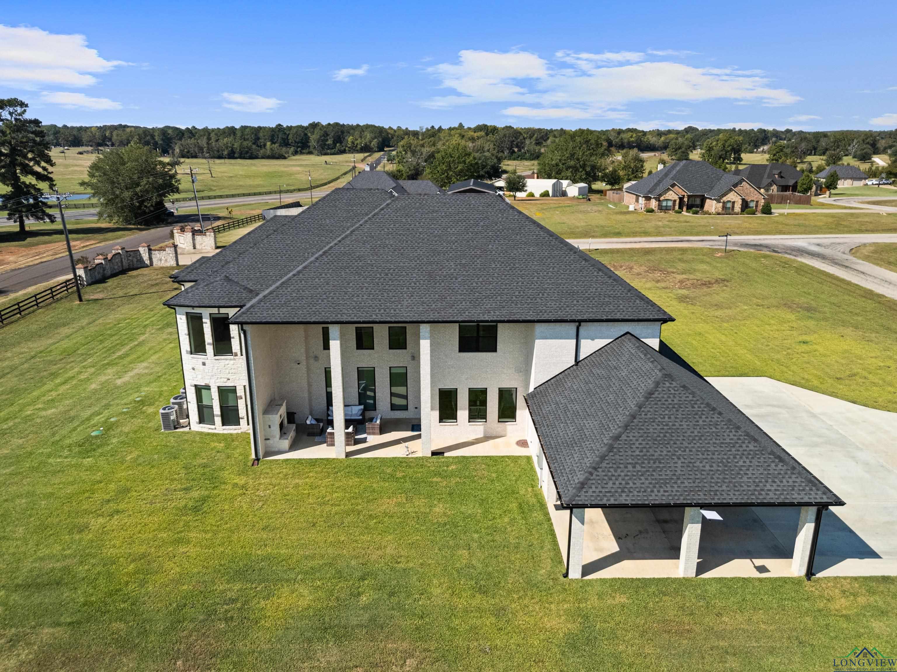 Tatum, Texas, 75691, United States, 6 Bedrooms Bedrooms, ,5 BathroomsBathrooms,Residential,For Sale,1967994
