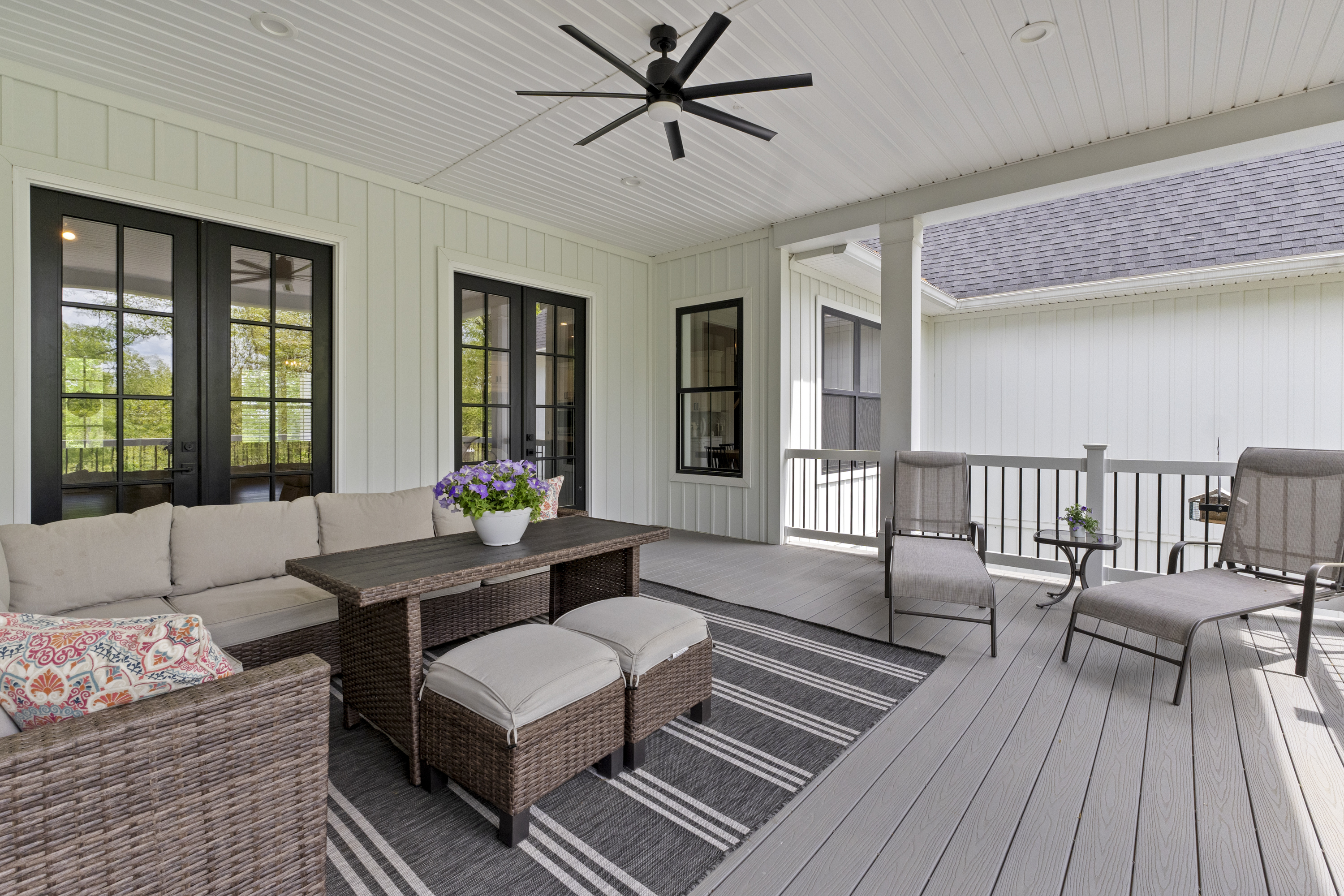 Huntington, West Virginia, 25701, United States, 6 Bedrooms Bedrooms, ,6 BathroomsBathrooms,Residential,For Sale,1977823