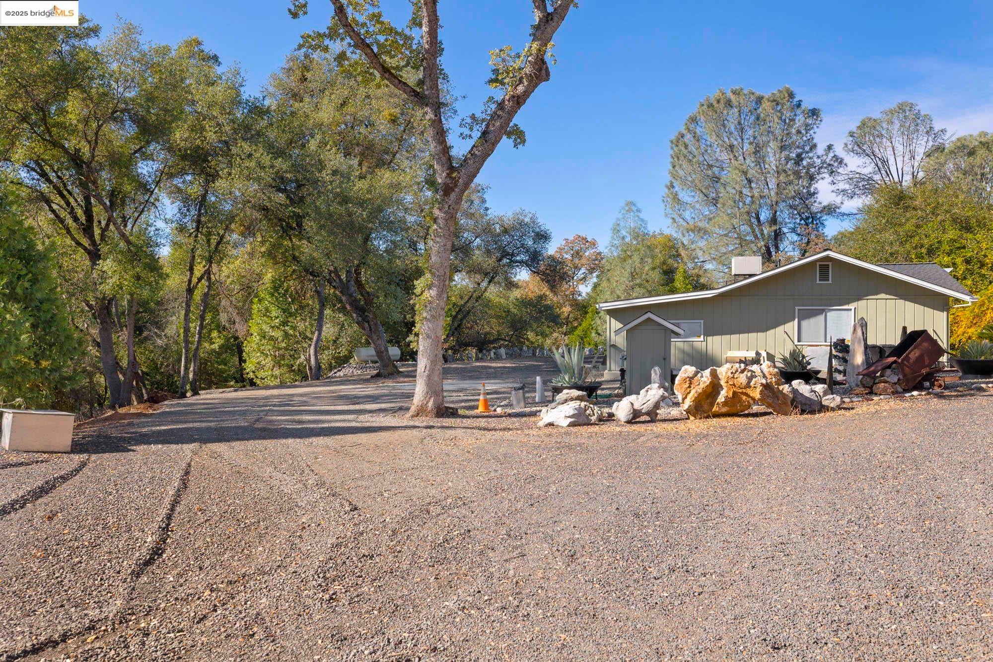 Sonora, California, 95370, United States, 5 Bedrooms Bedrooms, ,4 BathroomsBathrooms,Residential,For Sale,2006245