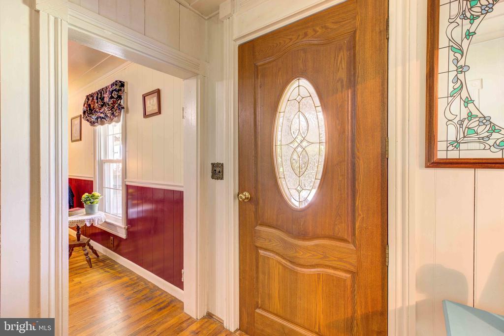 Wardensville, West Virginia, 26851, United States, 3 Bedrooms Bedrooms, ,1 BathroomBathrooms,Residential,For Sale,1930420