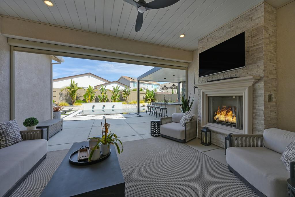Roseville, California, 95747, United States, 4 Bedrooms Bedrooms, ,4 BathroomsBathrooms,Residential,For Sale,1927249