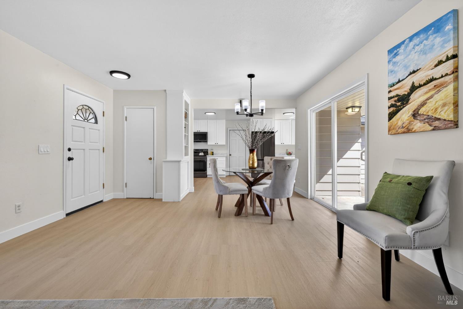 Sebastopol, California, 95472, United States, 2 Bedrooms Bedrooms, ,1 BathroomBathrooms,Residential,For Sale,2048872