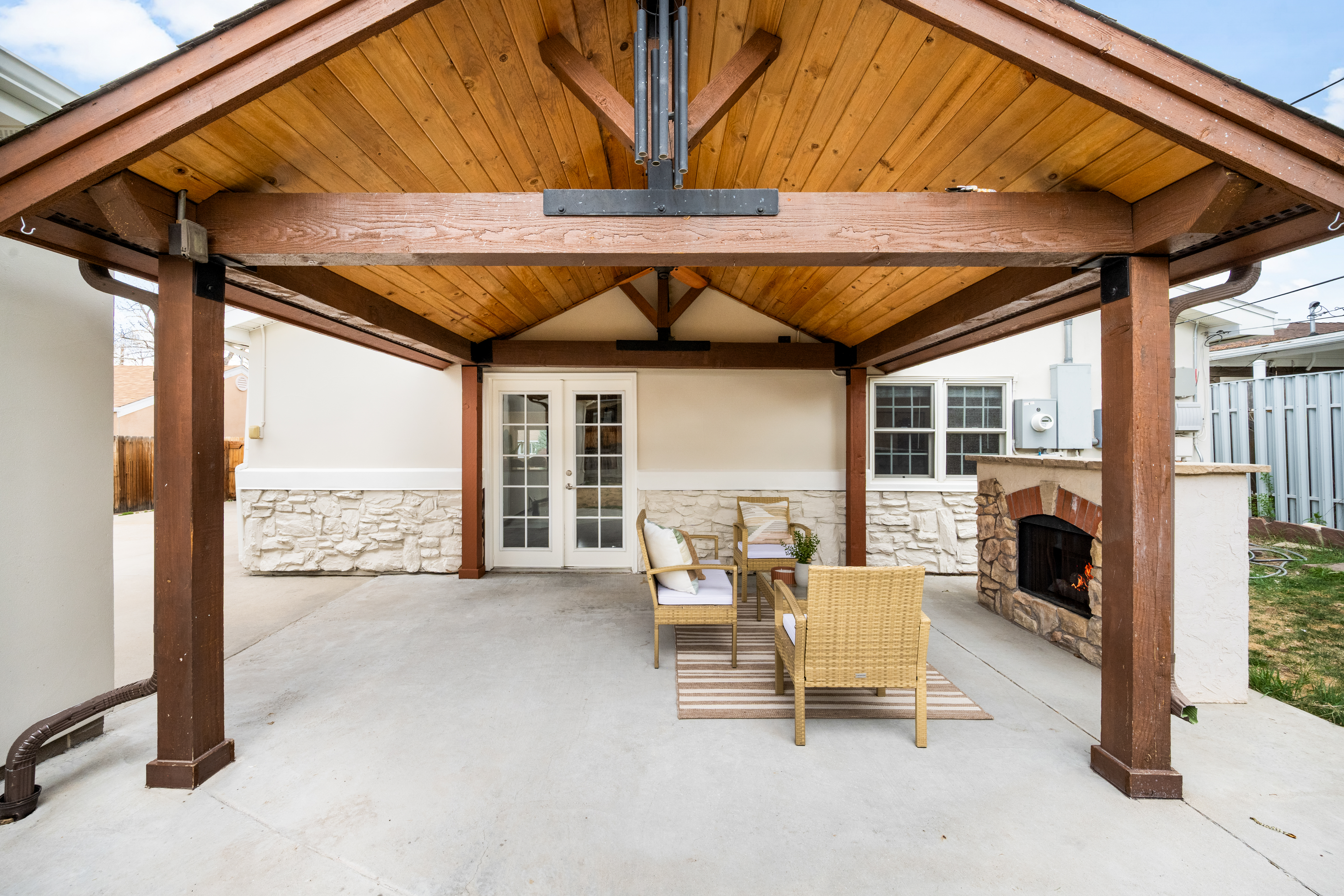  Mid-century charm with fresh, modern updates - 物件實景