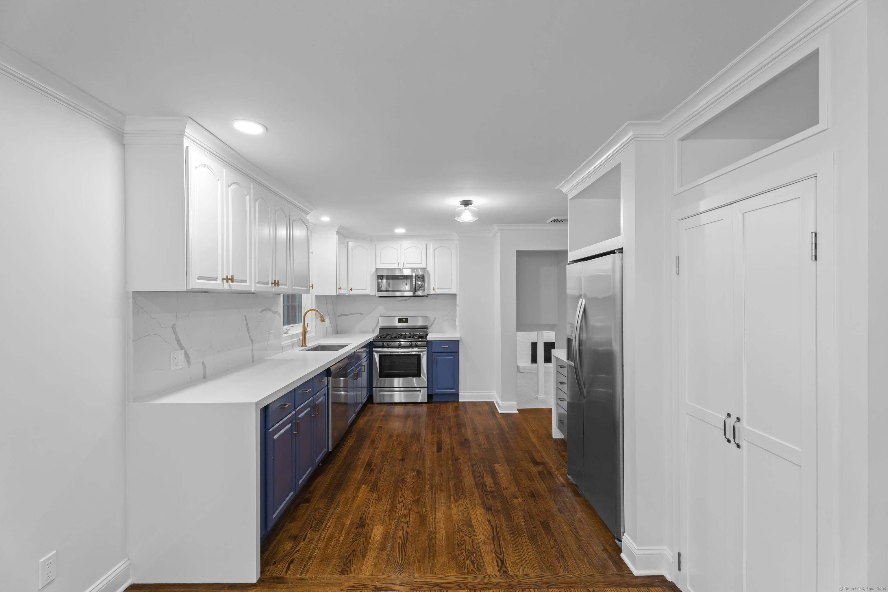 Norwalk, Connecticut, 06850, United States, 3 Bedrooms Bedrooms, ,3 BathroomsBathrooms,Residential,For Sale,1911174
