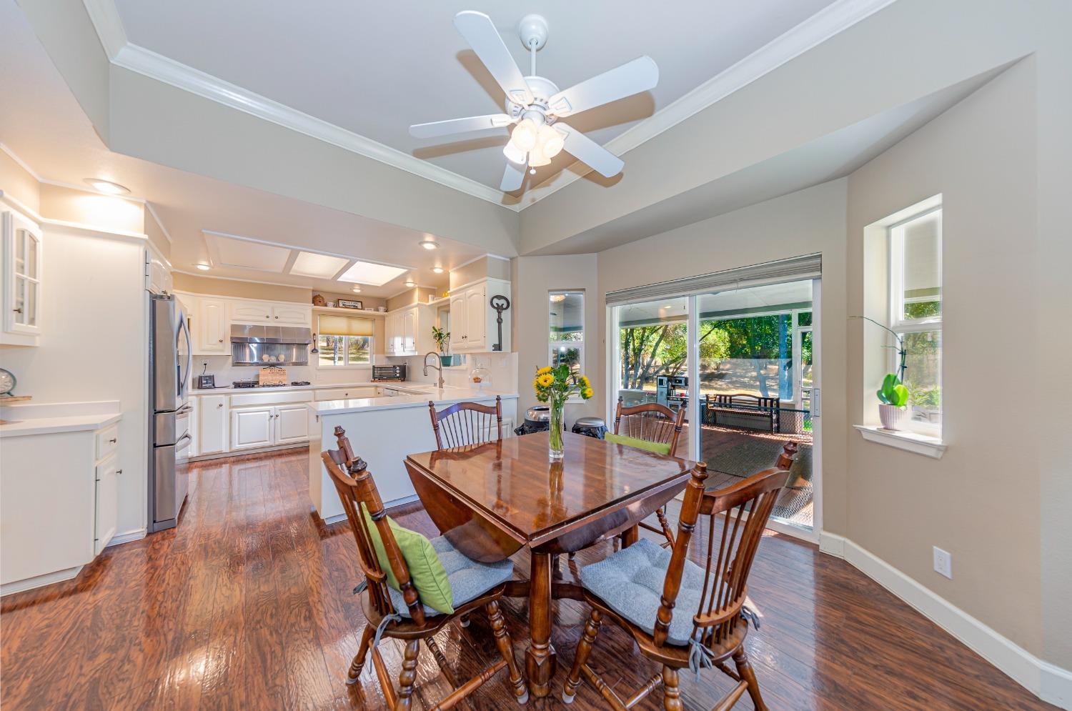 Ahwahnee, California, 93601, United States, 4 Bedrooms Bedrooms, ,3 BathroomsBathrooms,Residential,For Sale,1978318