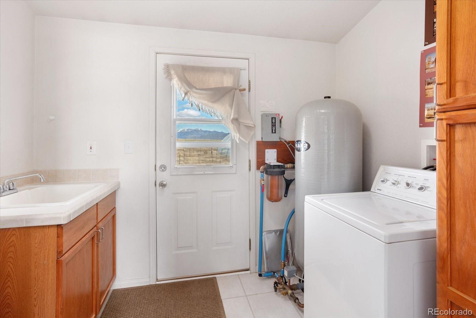 Nathrop, Colorado, 81236, United States, 3 Bedrooms Bedrooms, ,2 BathroomsBathrooms,Residential,For Sale,1983384