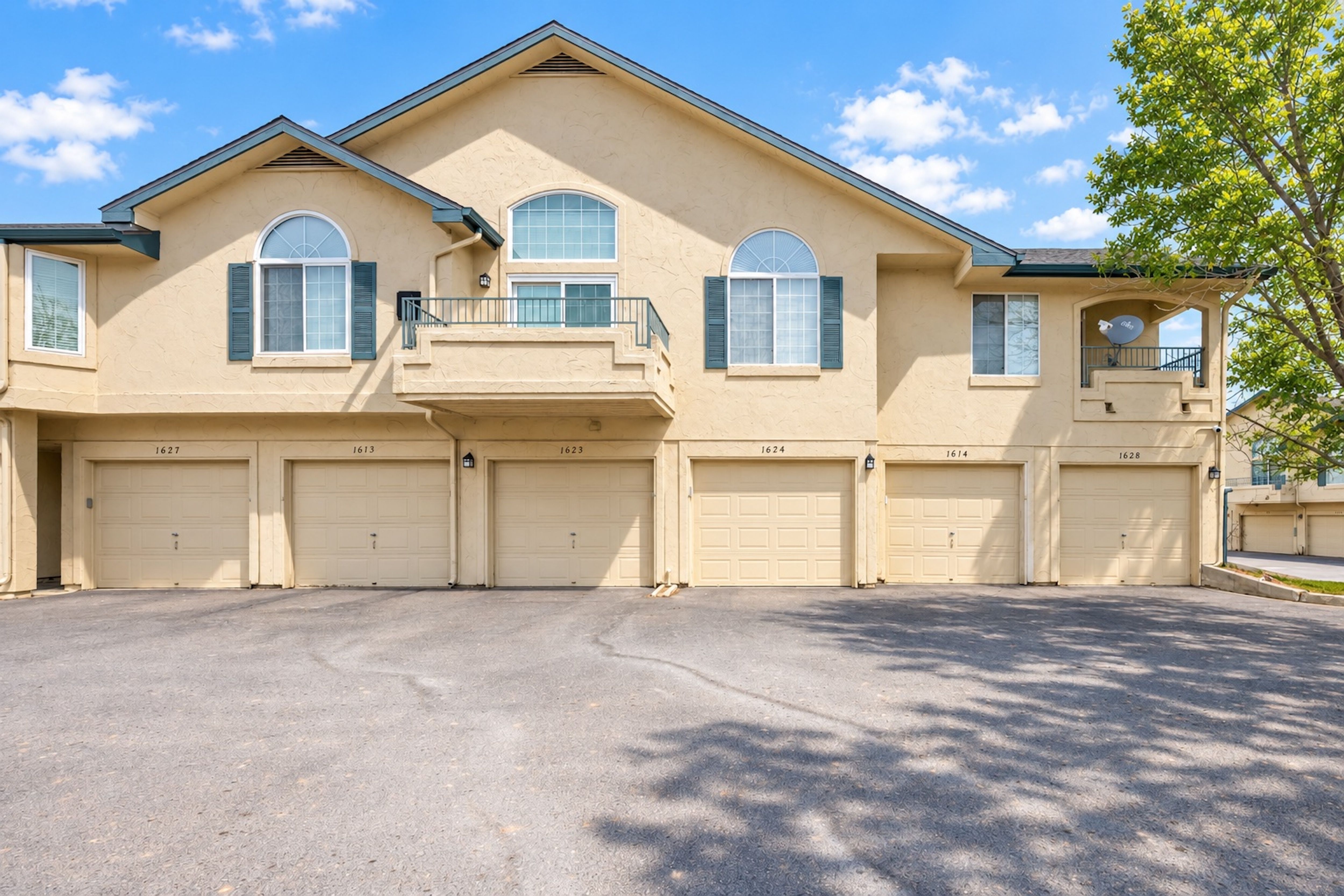  8747 E Dry Creek Road, Englewood, CO, 80112 - 物件實景