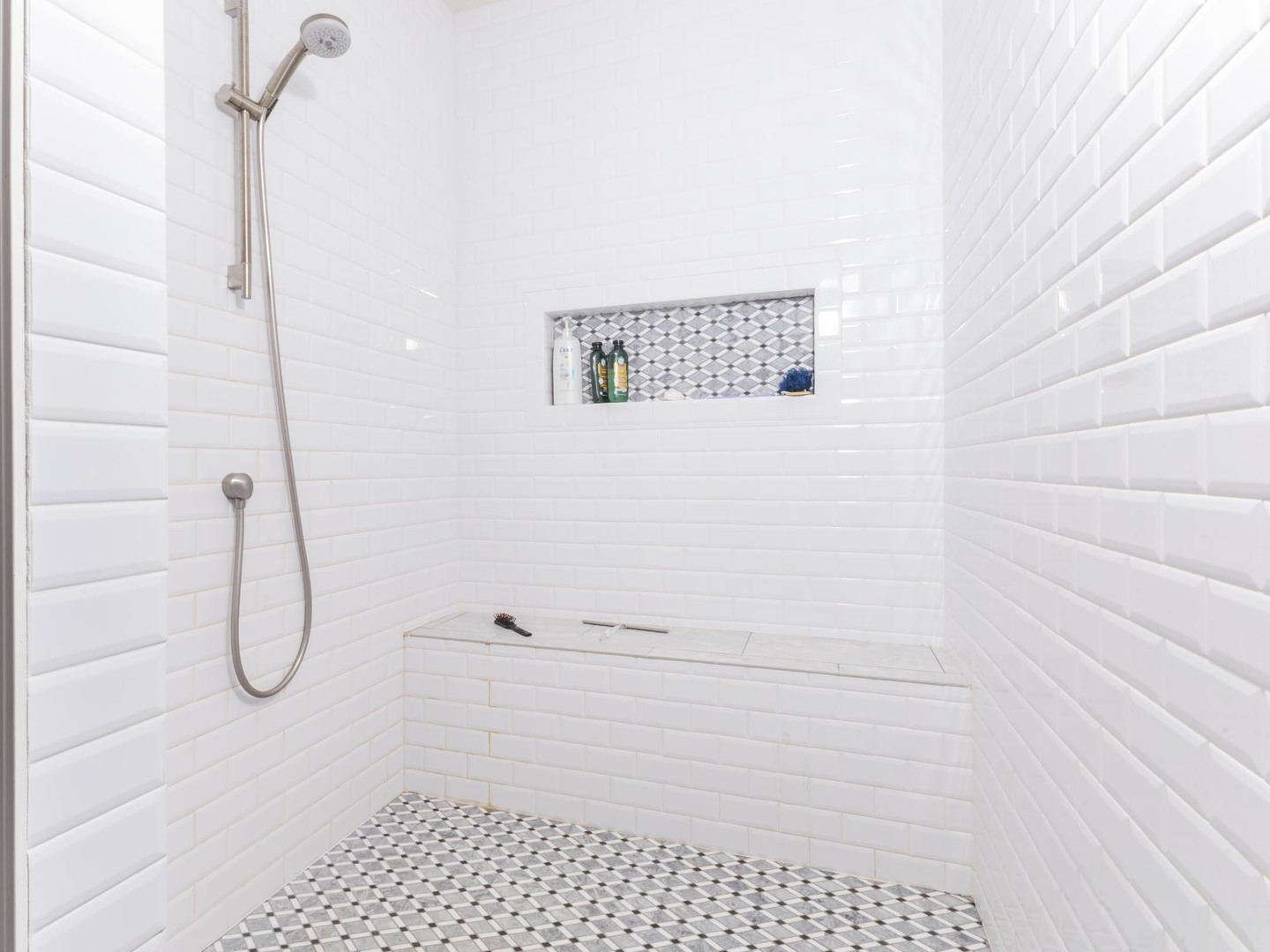 Hudson, Illinois, 61748, United States, 3 Bedrooms Bedrooms, ,5 BathroomsBathrooms,Residential,For Sale,1987913