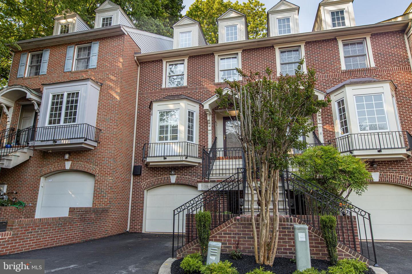 WILMINGTON, Delaware, 19806, United States, 4 Bedrooms Bedrooms, ,4 BathroomsBathrooms,Residential,For Sale,2048566