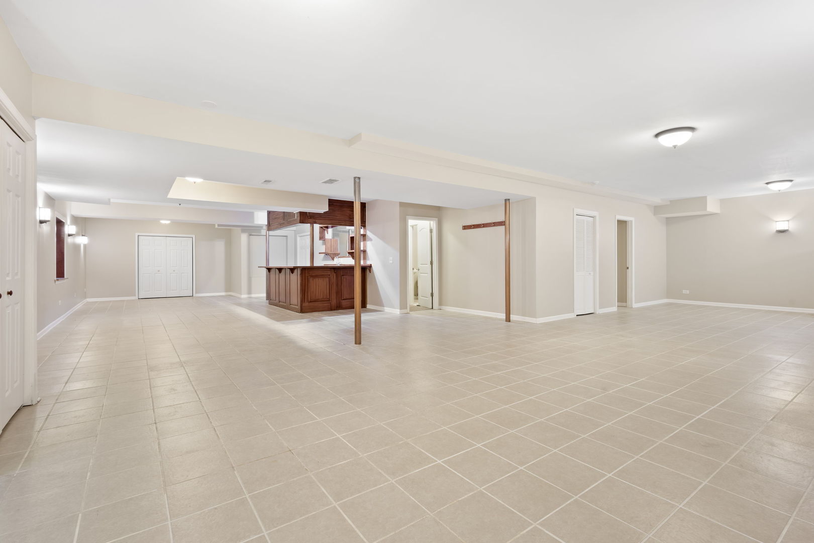 Sugar Grove, Illinois, 60554, United States, 5 Bedrooms Bedrooms, ,4 BathroomsBathrooms,Residential,For Sale,1955061