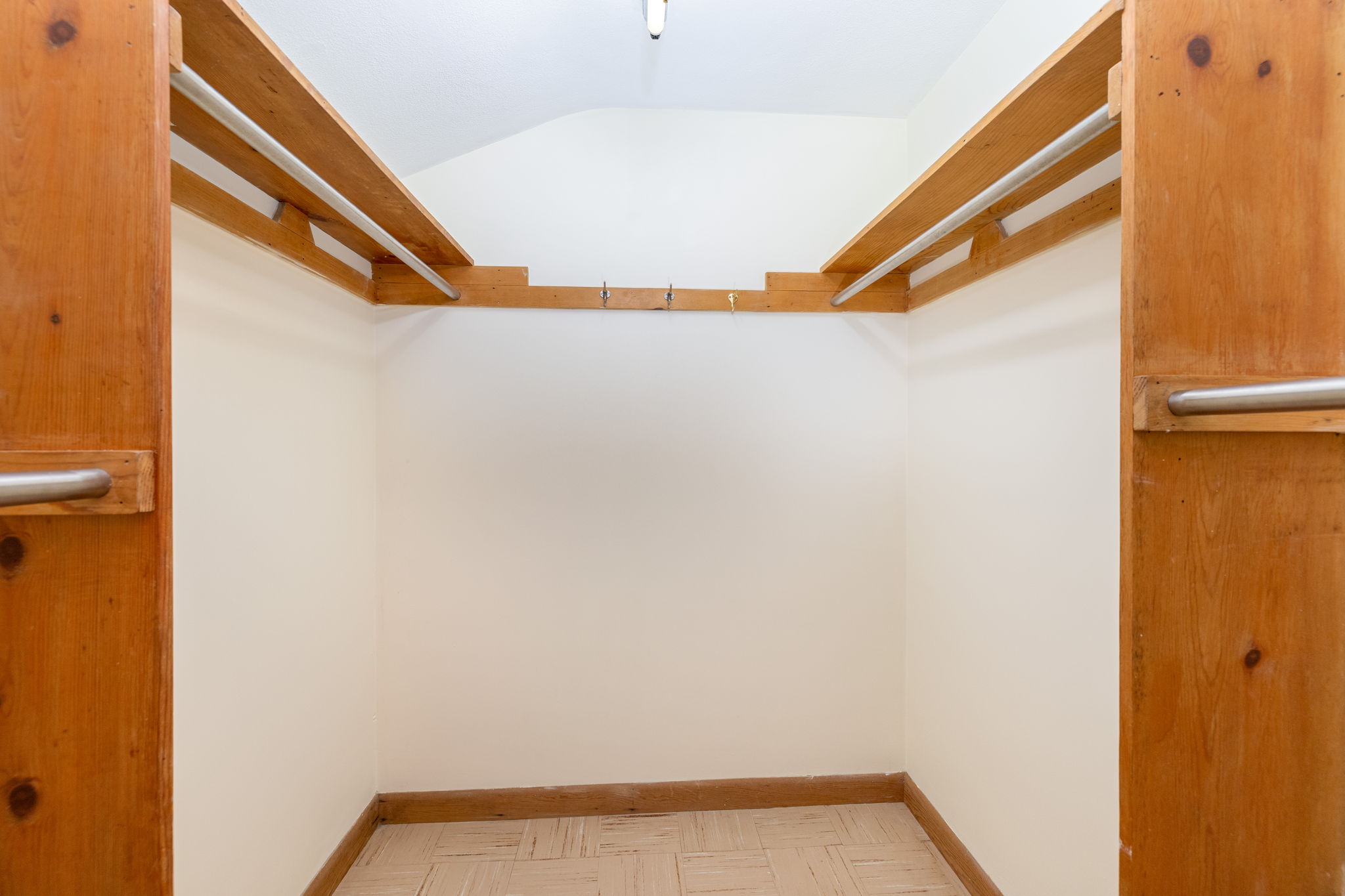  418 Plymouth Road - 物件實景