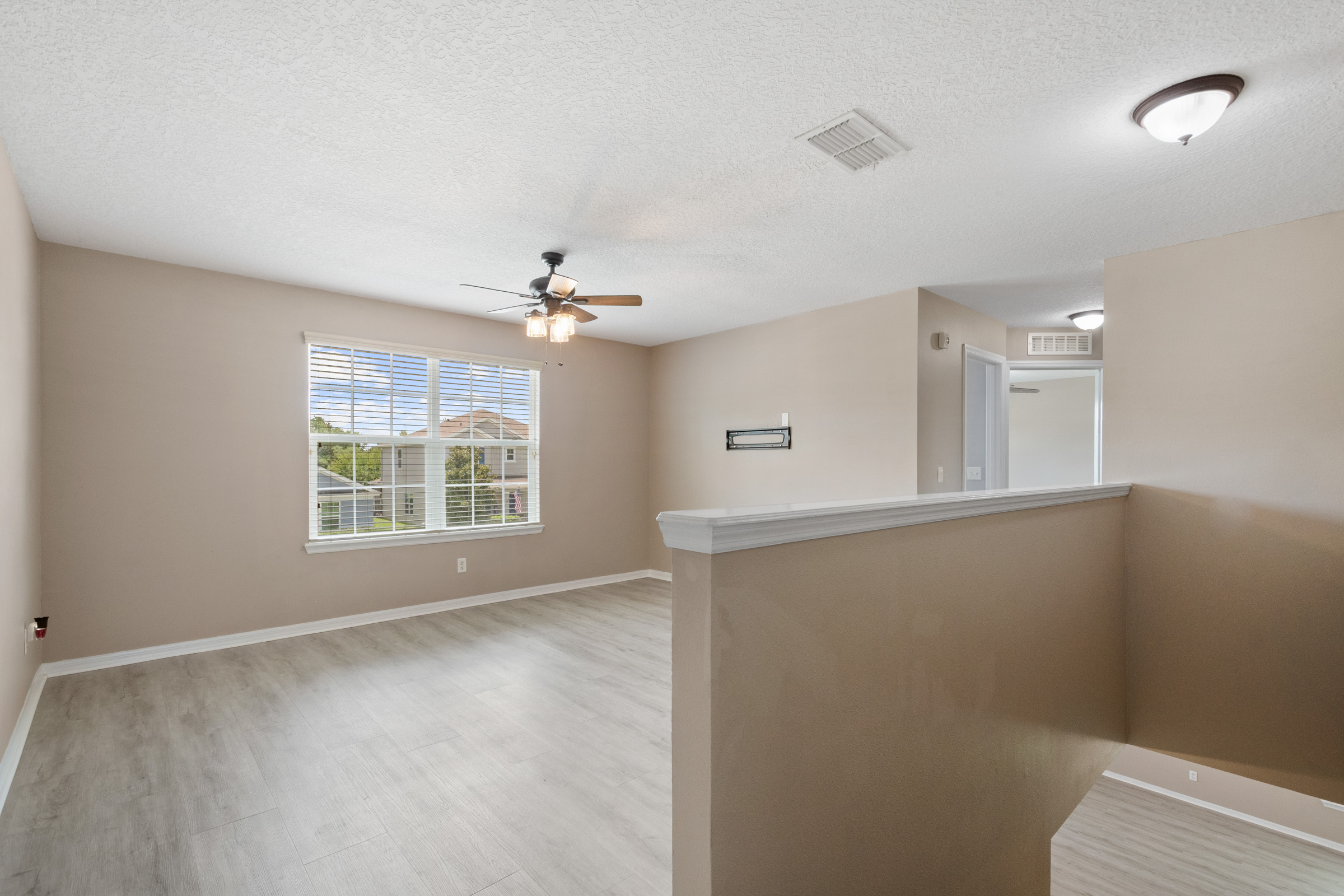 Winter Garden, Florida, 34787, United States, 5 Bedrooms Bedrooms, ,3 BathroomsBathrooms,Residential,For Sale,1935885