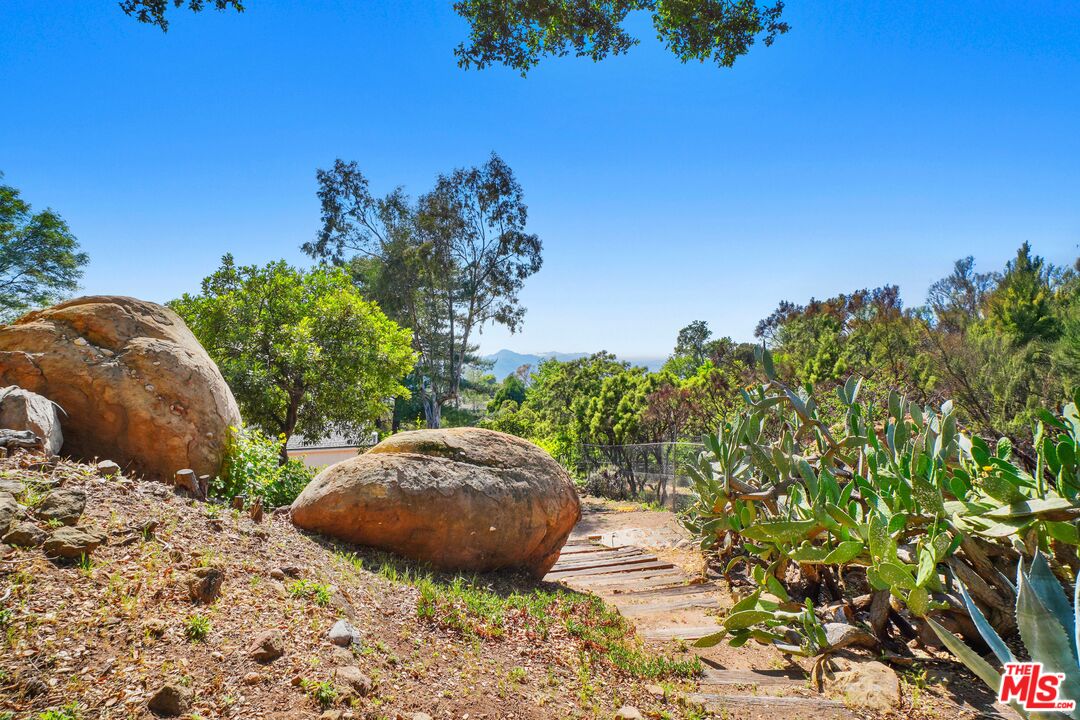 Malibu, California, 90265, United States, 3 Bedrooms Bedrooms, ,3 BathroomsBathrooms,Residential,For Sale,1859463