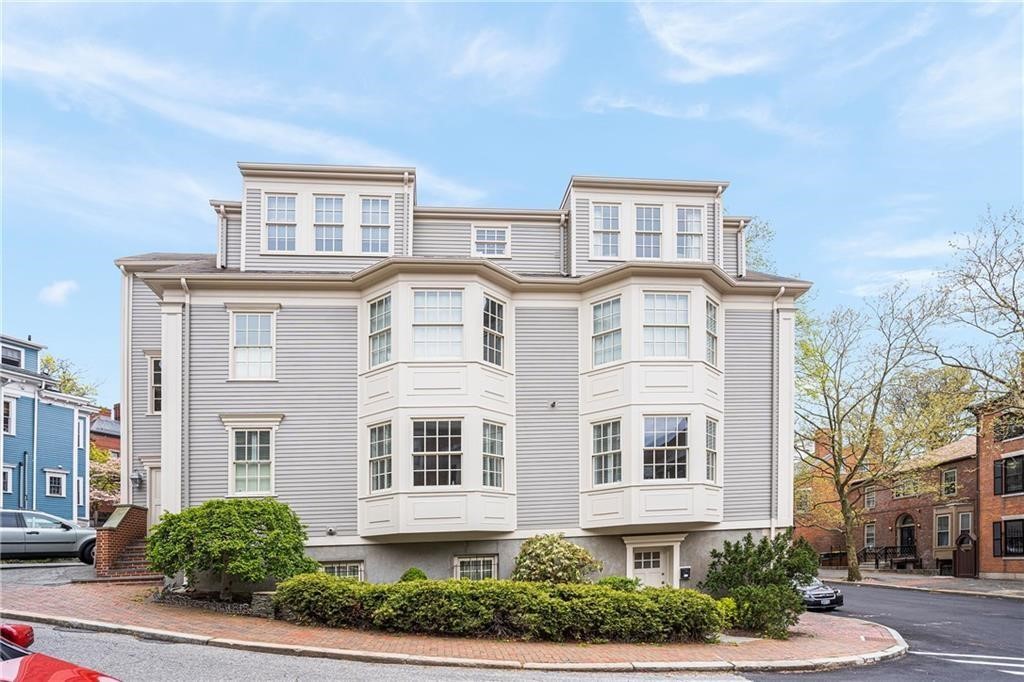 Providence, Rhode Island, 02903, United States, 2 Bedrooms Bedrooms, ,2 BathroomsBathrooms,Residential,For Sale,1868590