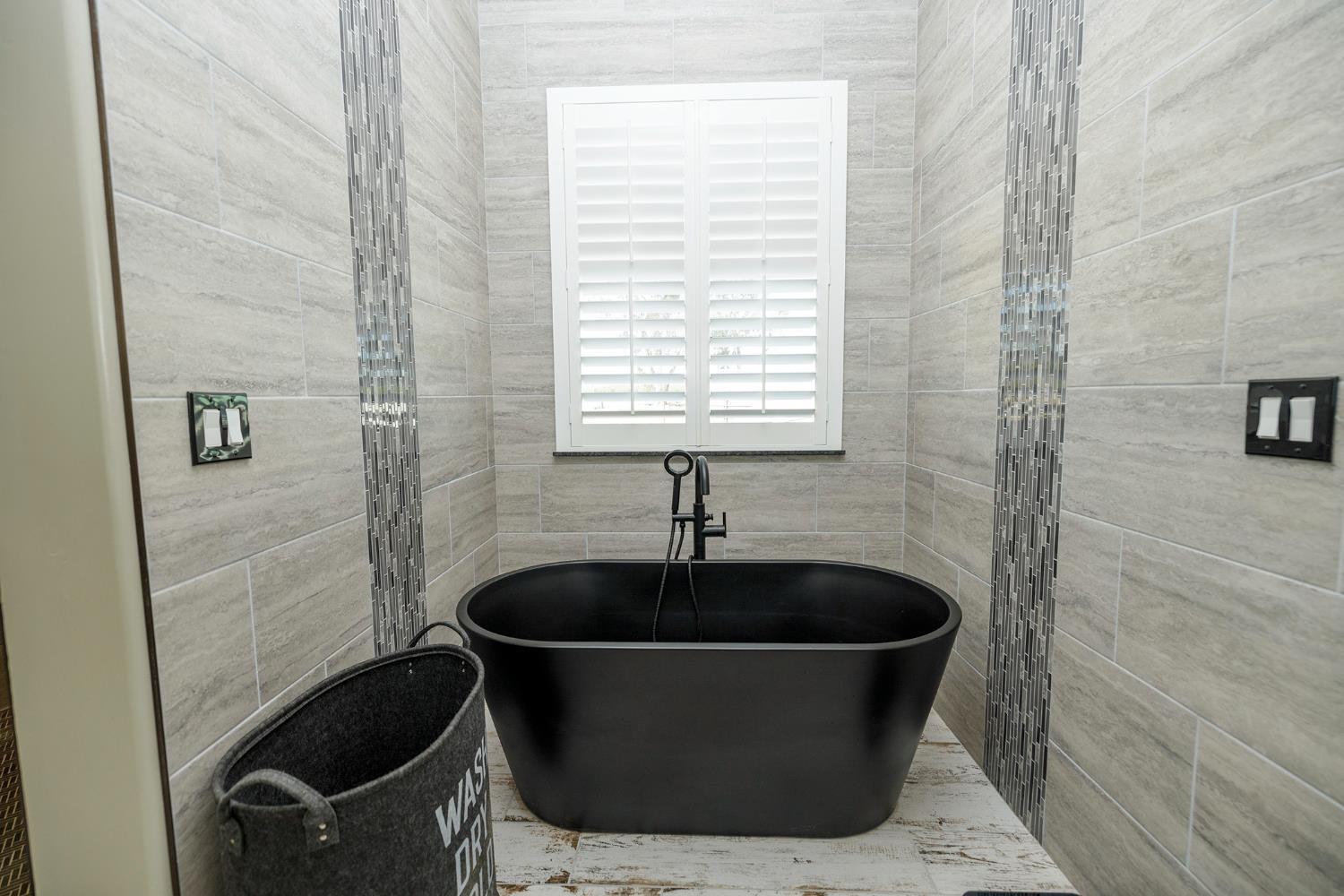 Hilmar, California, 95324, United States, 4 Bedrooms Bedrooms, ,4 BathroomsBathrooms,Residential,For Sale,2005608