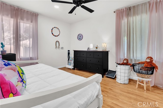 Downey, California, 90241, United States, 3 Bedrooms Bedrooms, ,2 BathroomsBathrooms,Residential,For Sale,1914661