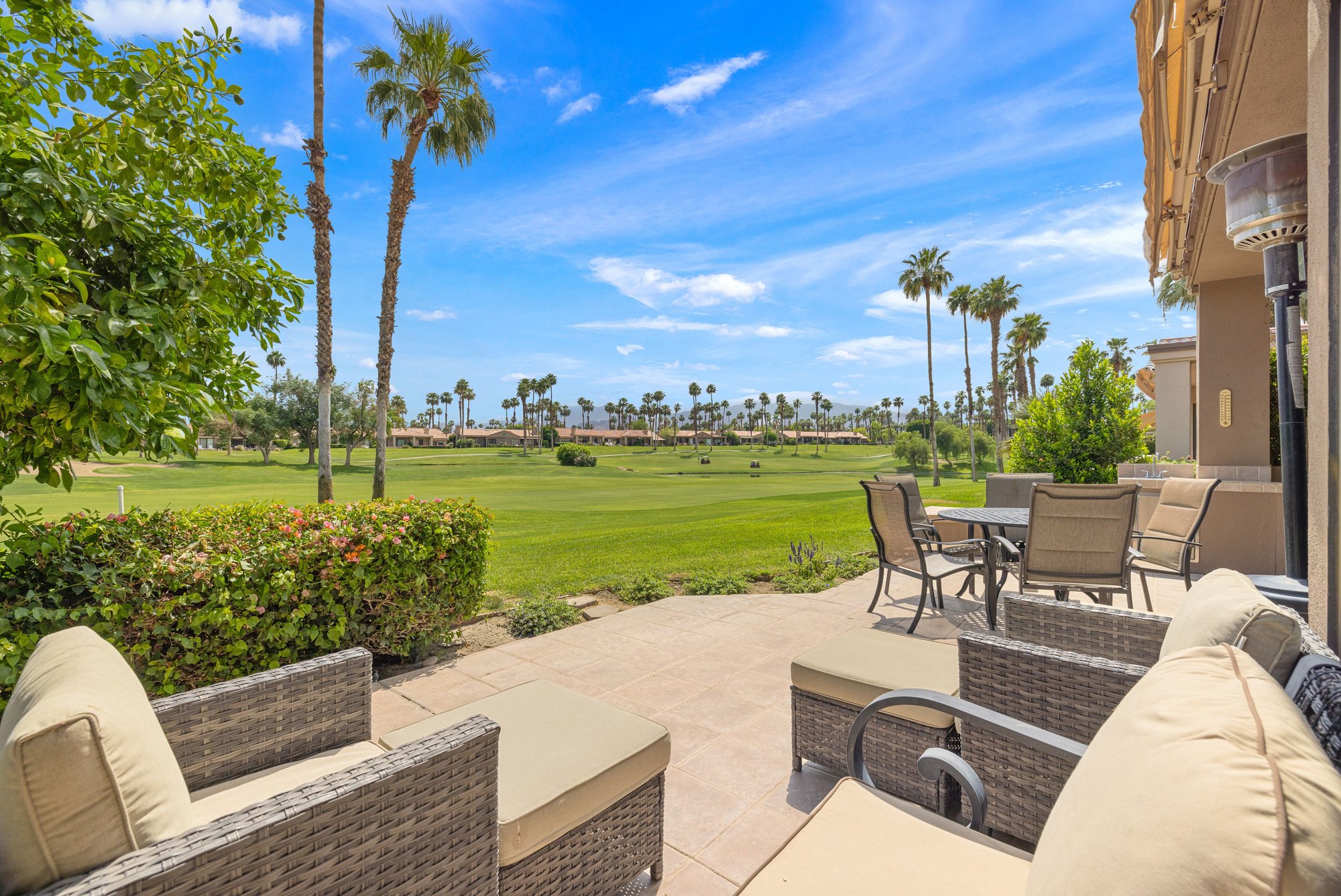  Remodeled Open Space Living in Palm Desert - 物件實景
