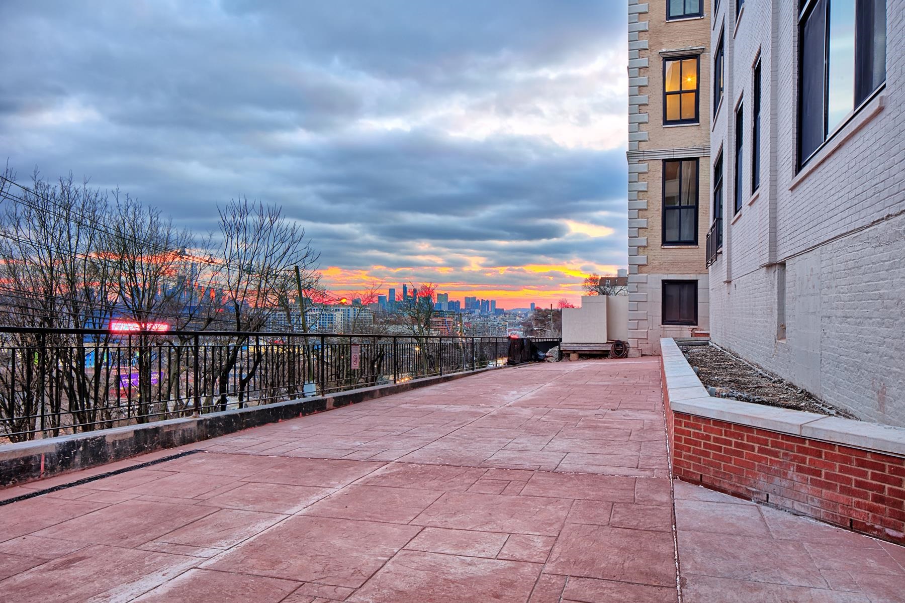 Weehawken, New Jersey, 07086, United States, 1 Bedroom Bedrooms, ,1 BathroomBathrooms,Residential,For Sale,1948382