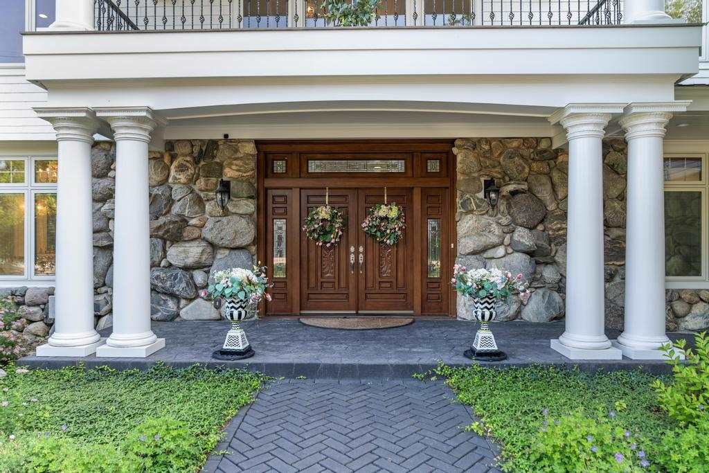 Boyne City, Michigan, 49712, United States, 5 Bedrooms Bedrooms, ,6 BathroomsBathrooms,Residential,For Sale,1890151
