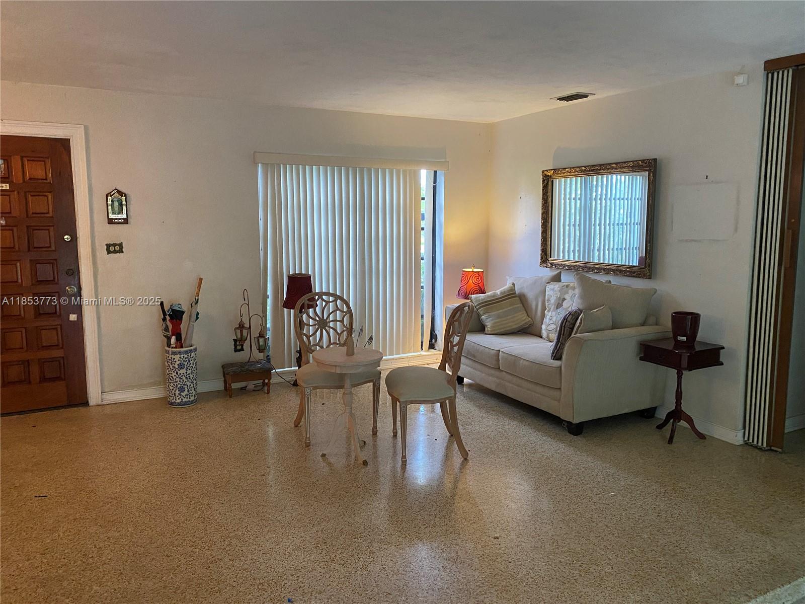 Miami, Florida, 33144, United States, 3 Bedrooms Bedrooms, ,2 BathroomsBathrooms,Residential,For Sale,1988627
