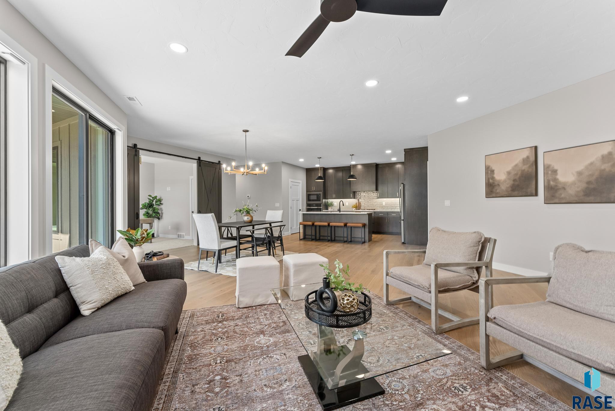 Sioux Falls, South Dakota, 57110, United States, 4 Bedrooms Bedrooms, ,3 BathroomsBathrooms,Residential,For Sale,2005284