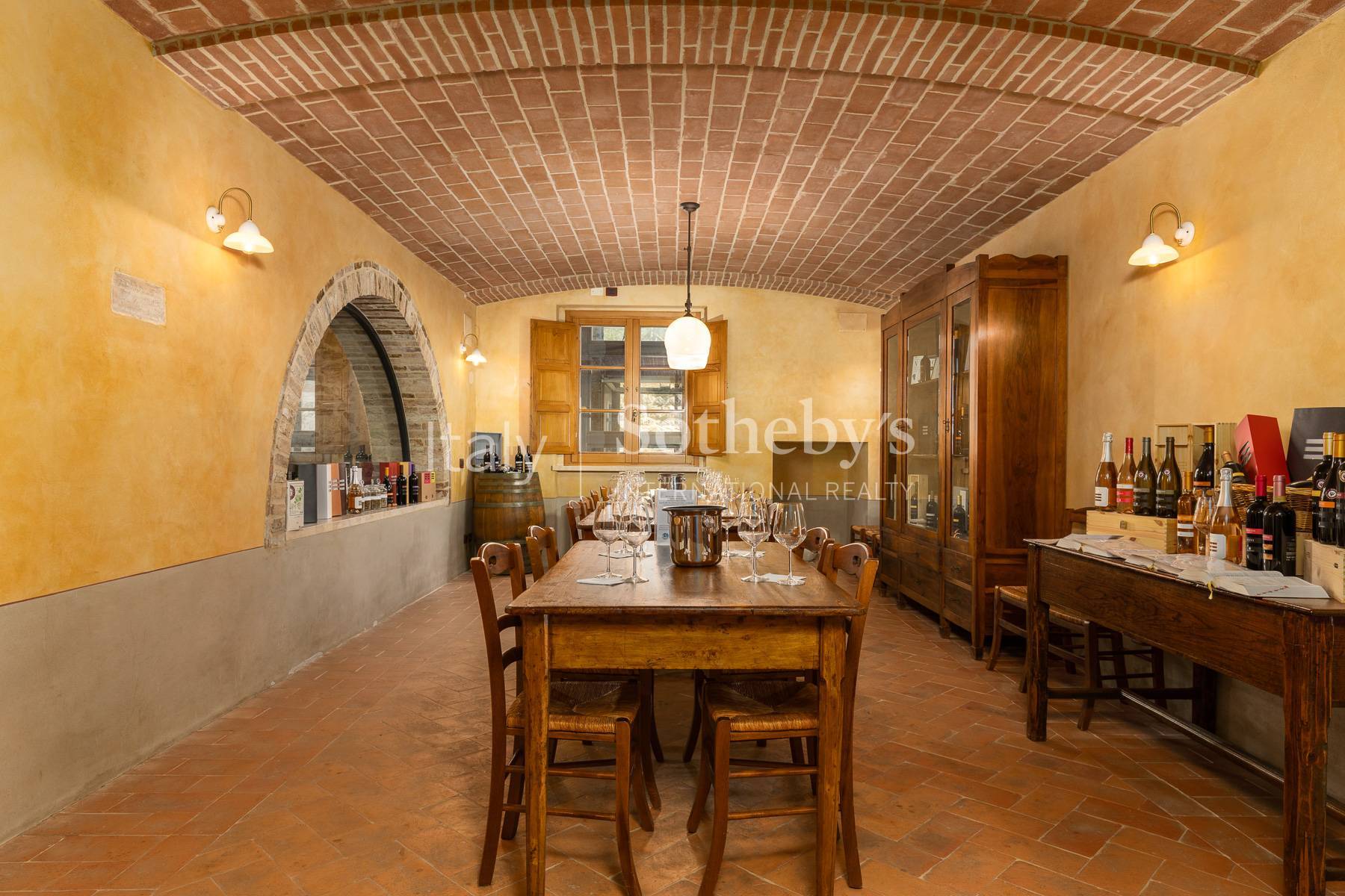  Luxury Wine Estate with Winery & Resort in Tuscany - 物件實景
