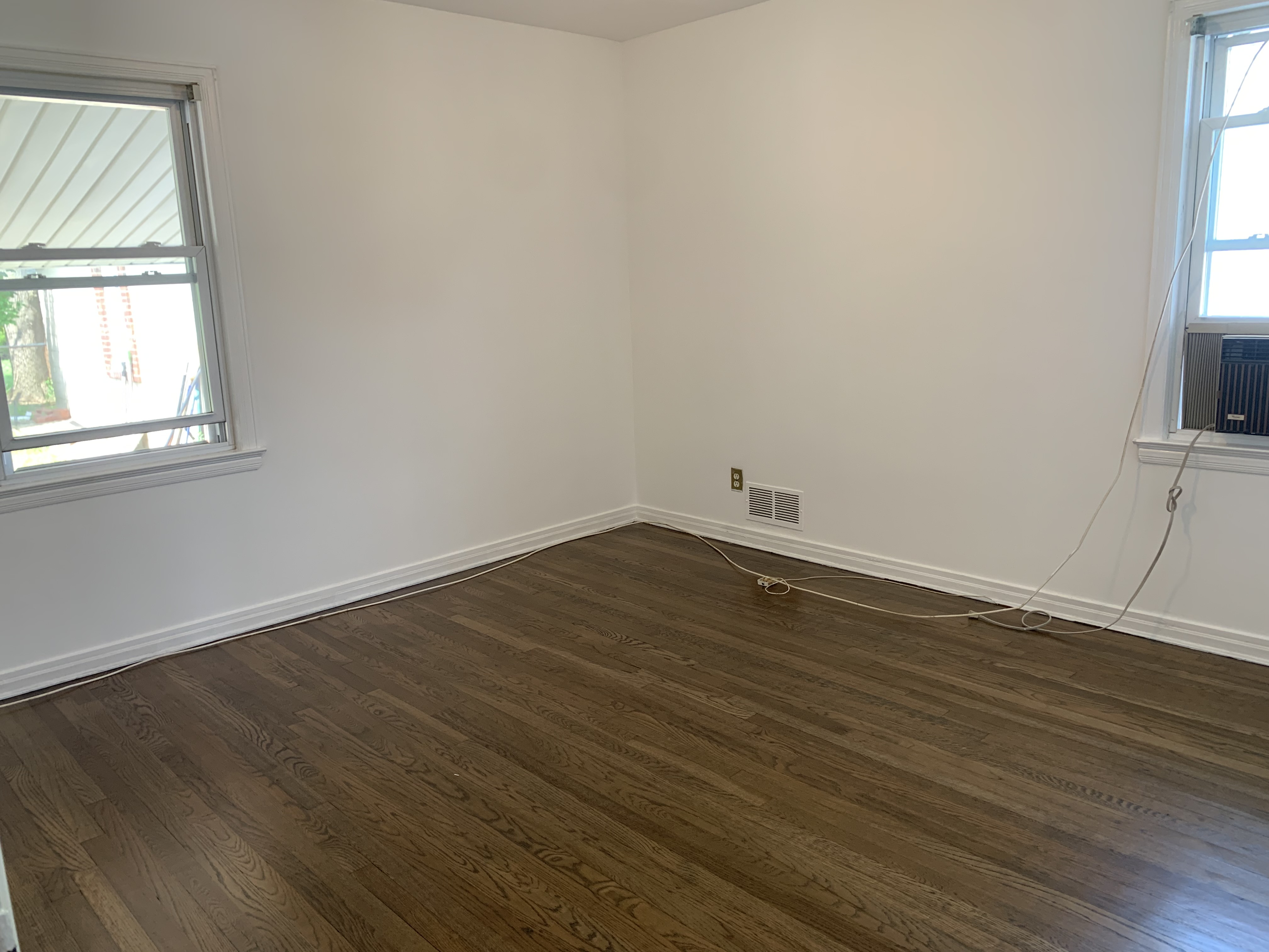 Franklin Square, New York, 11010, United States, 4 Bedrooms Bedrooms, ,2 BathroomsBathrooms,Residential,For Sale,1937158