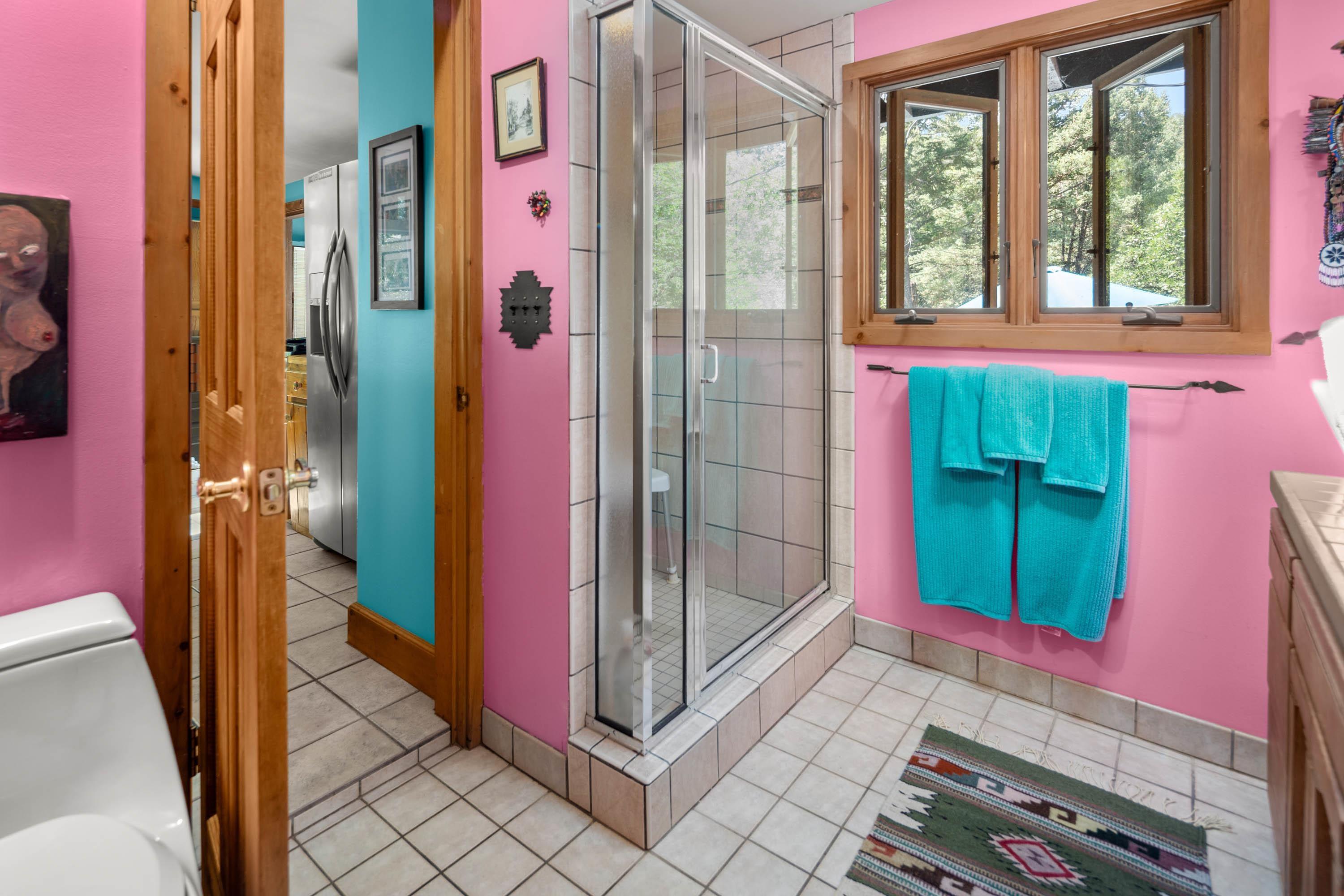 Questa, New Mexico, 87556, United States, 2 Bedrooms Bedrooms, ,3 BathroomsBathrooms,Residential,For Sale,1916841