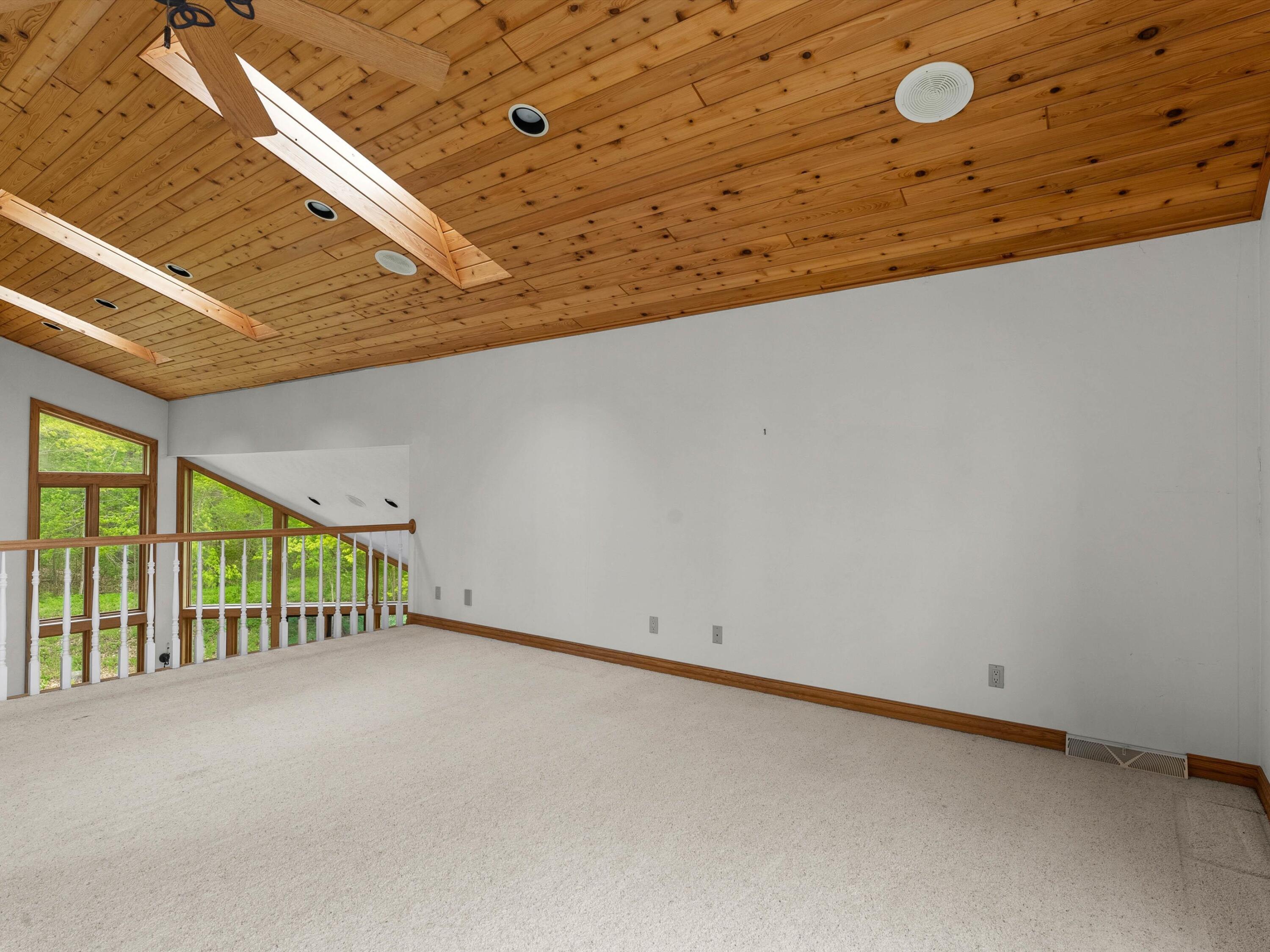 Eaton, Wisconsin, 54245, United States, 3 Bedrooms Bedrooms, ,4 BathroomsBathrooms,Residential,For Sale,1926569