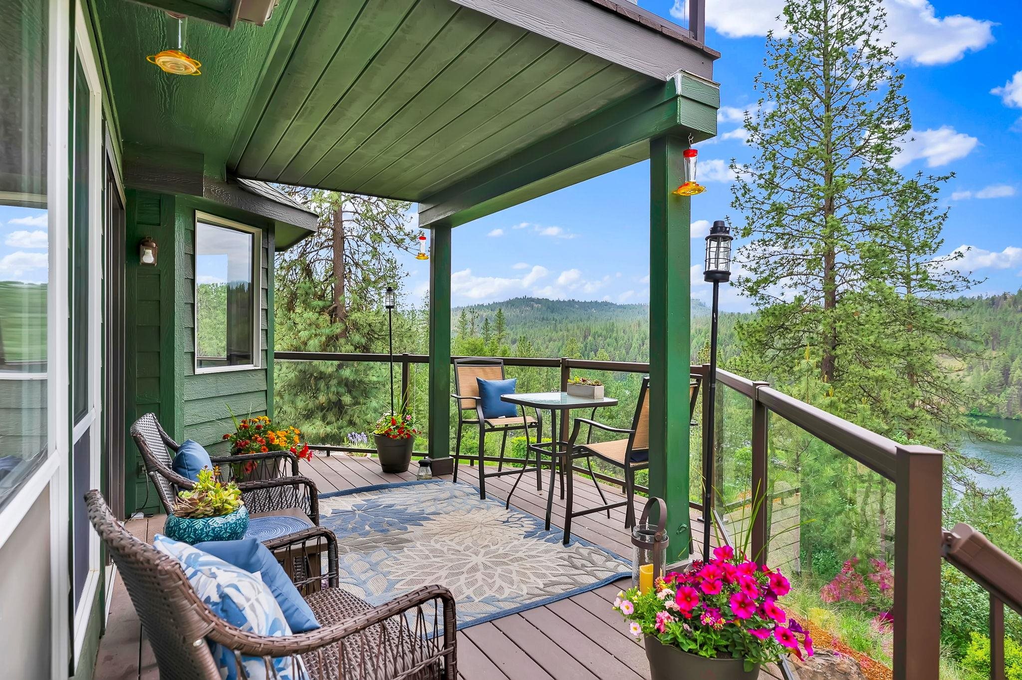 Nine Mile Falls, Washington, 99026, United States, 4 Bedrooms Bedrooms, ,3 BathroomsBathrooms,Residential,For Sale,1979955