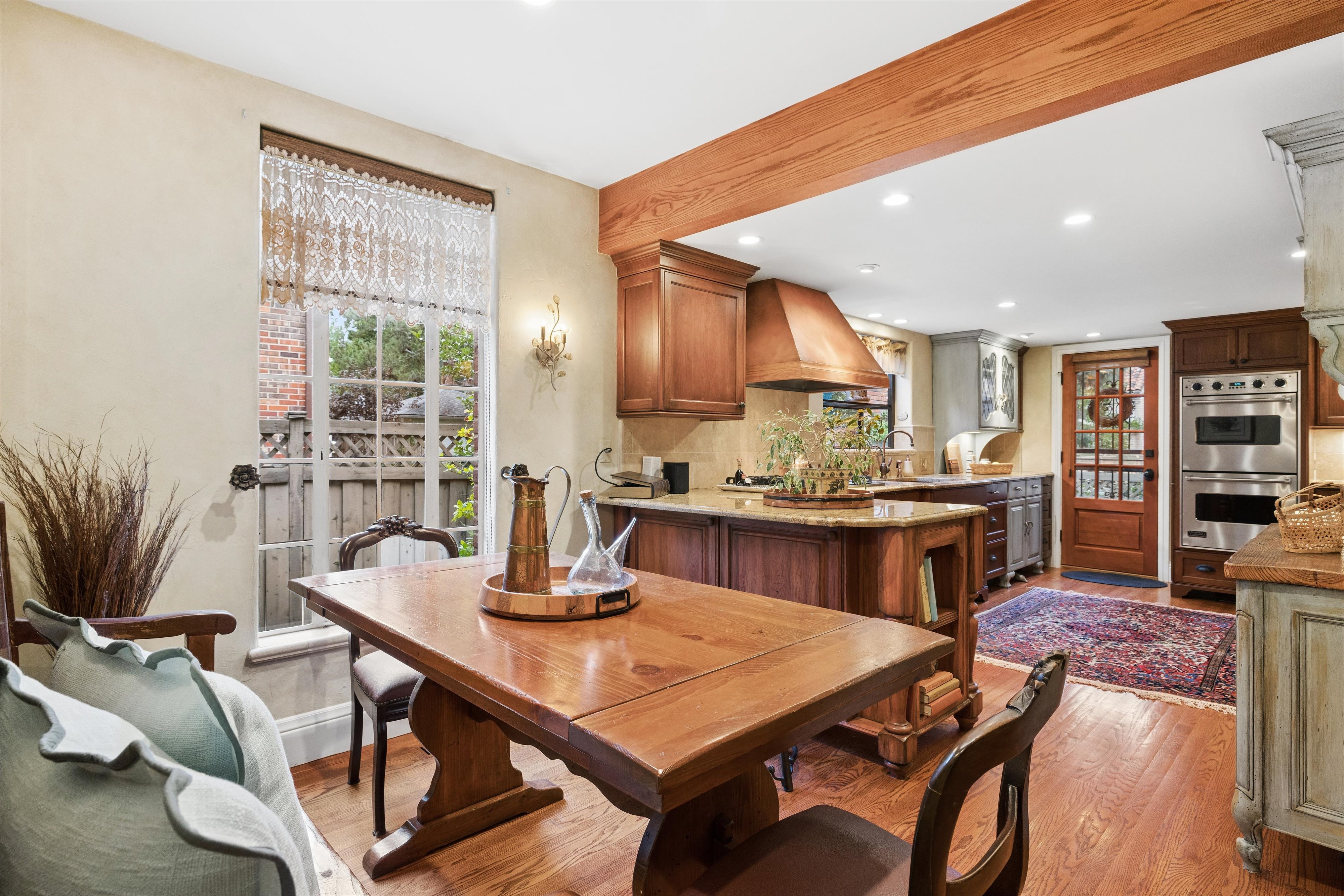  Rare Private Park Lot Near Cherry Creek with Sunroom Viking Kitchen & Spa Suite - 物件實景