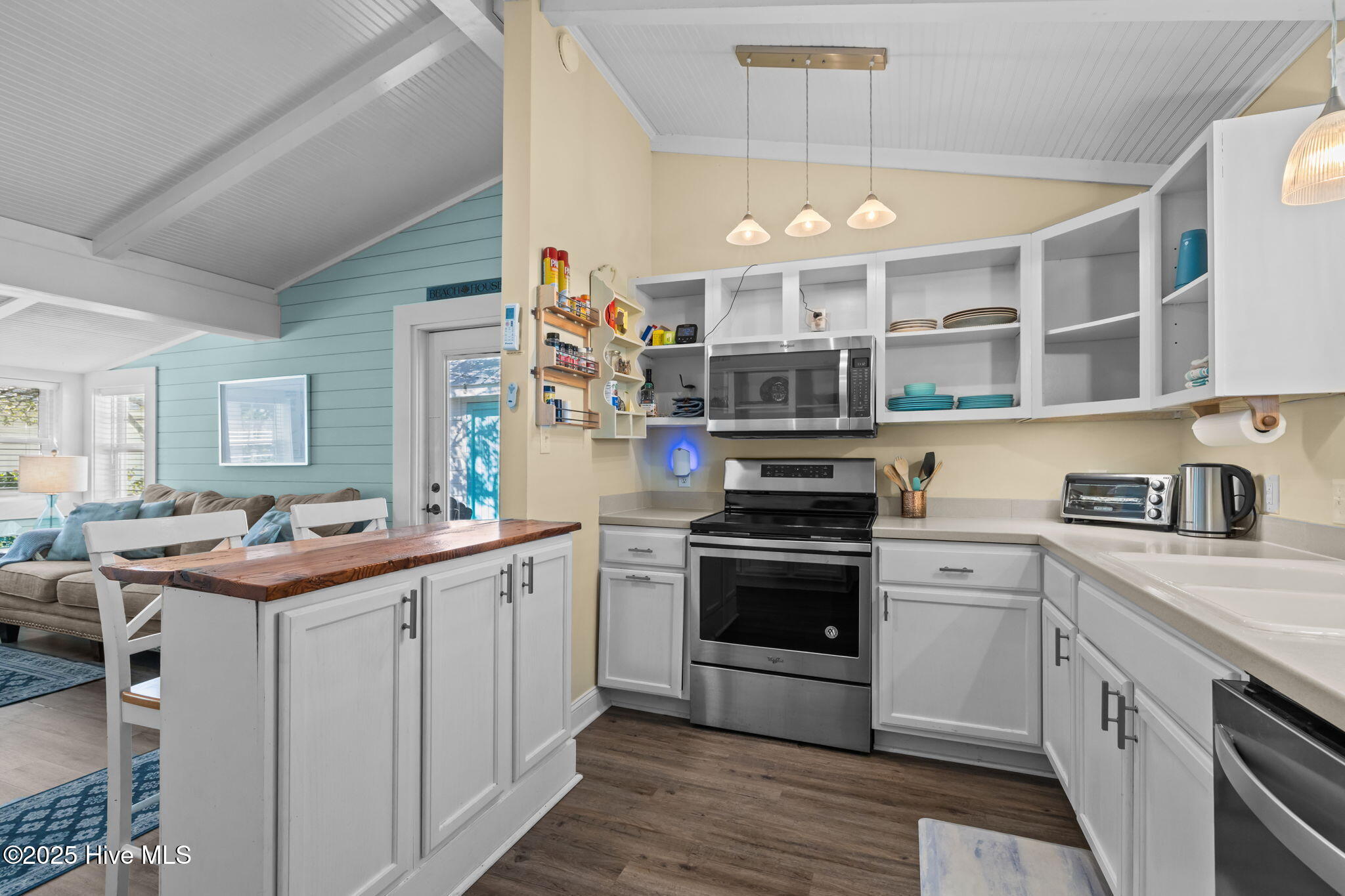 Beaufort, North Carolina, 28516, United States, 3 Bedrooms Bedrooms, ,2 BathroomsBathrooms,Residential,For Sale,1994463