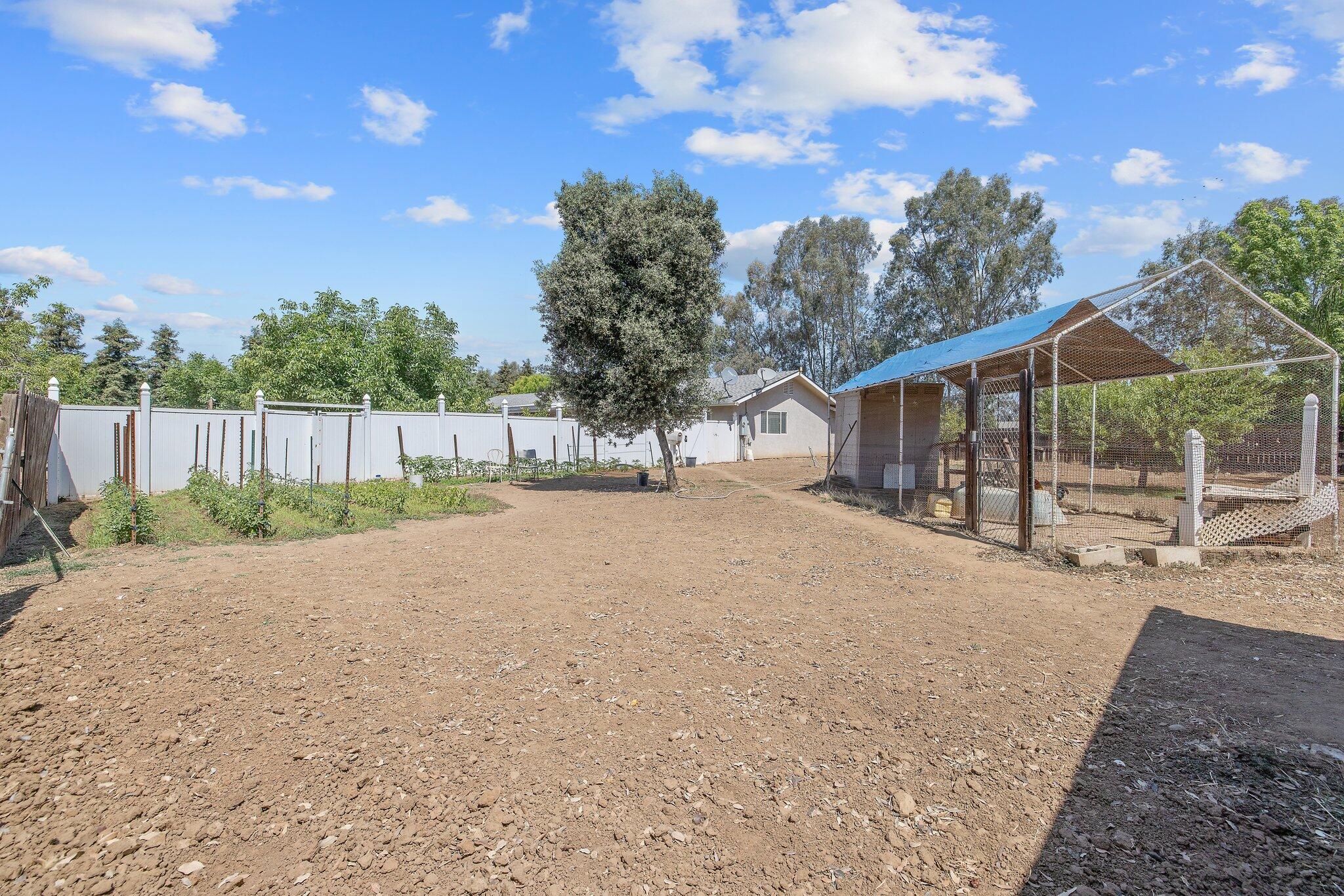 Fresno, California, 93737, United States, 4 Bedrooms Bedrooms, ,3 BathroomsBathrooms,Residential,For Sale,1839488