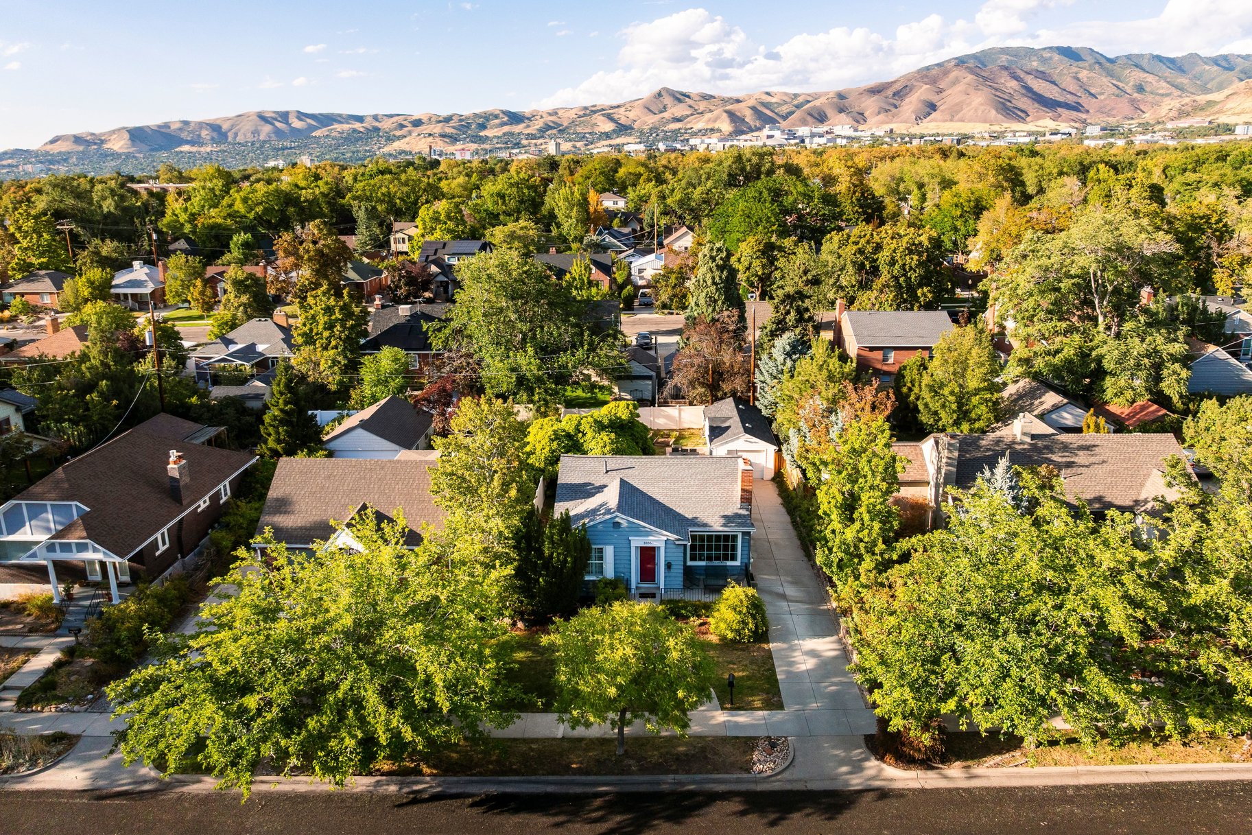  Classic Charm, Modern Updates in Coveted Wasatch Hollow - 物件實景