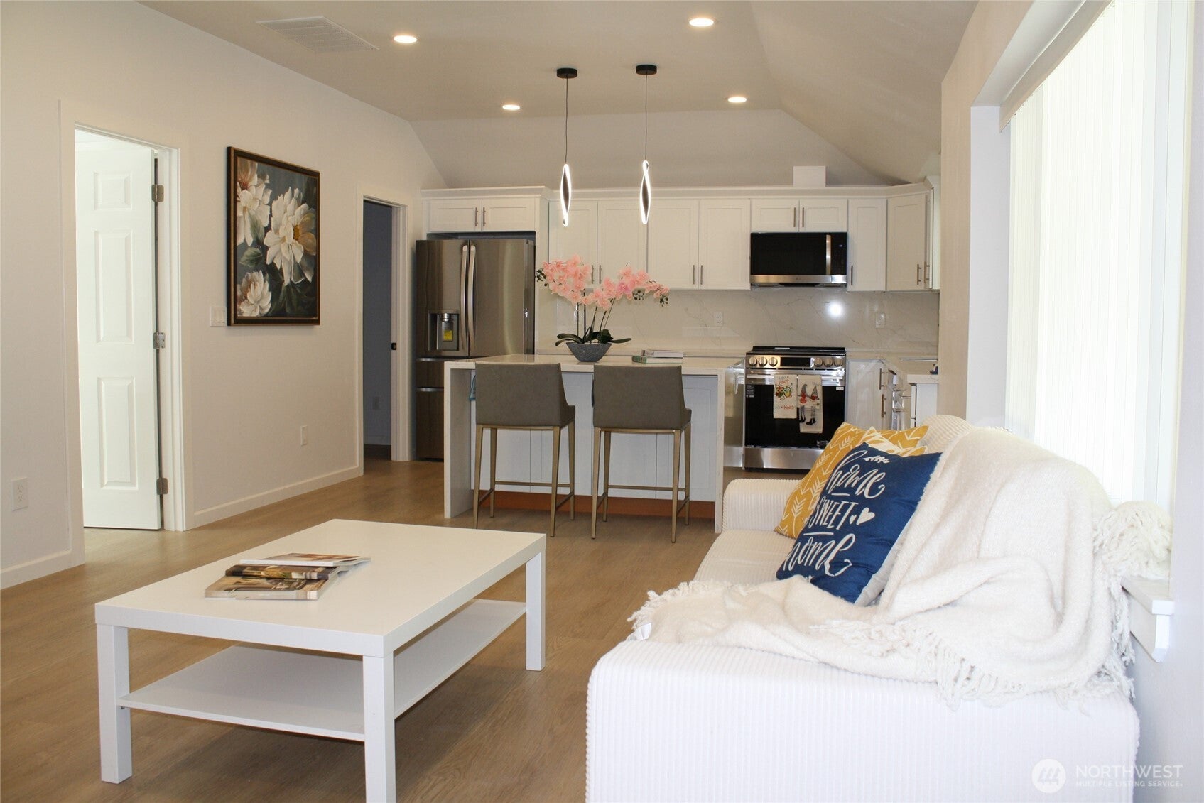 Shoreline, Washington, 98133, United States, 3 Bedrooms Bedrooms, ,2 BathroomsBathrooms,Residential,For Sale,1976952