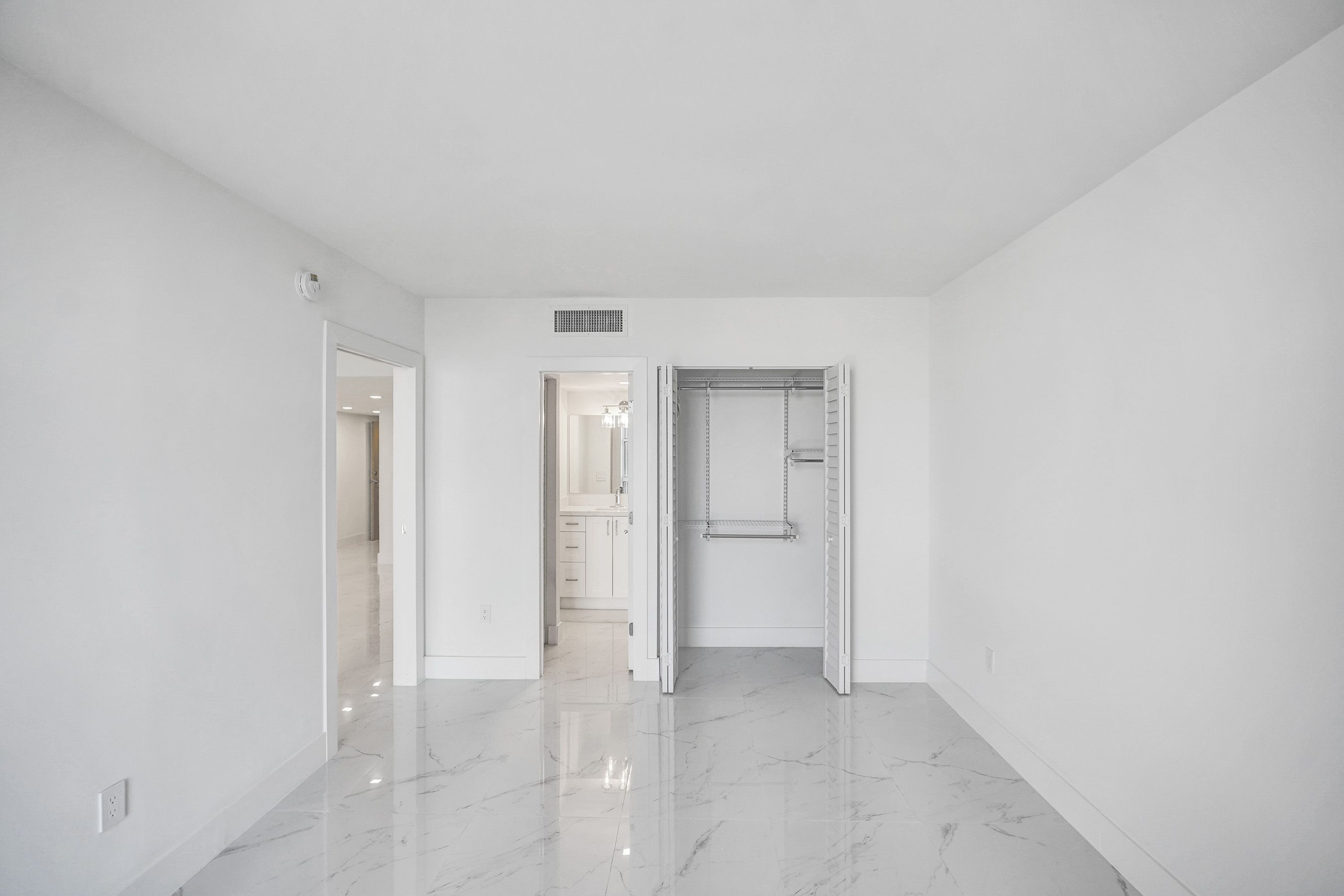  3625 N Country Club Dr, Aventura, FL, 33180 - 物件實景