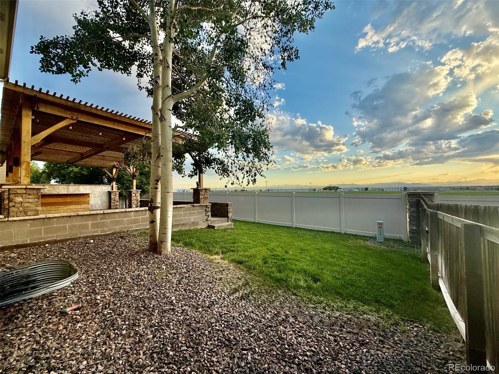 Henderson, Colorado, 80640, United States, 5 Bedrooms Bedrooms, ,3 BathroomsBathrooms,Residential,For Sale,2002056