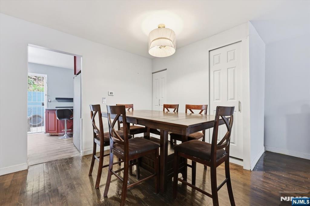 North Bergen, New Jersey, 07047, United States, 3 Bedrooms Bedrooms, ,3 BathroomsBathrooms,Residential,For Sale,1987538