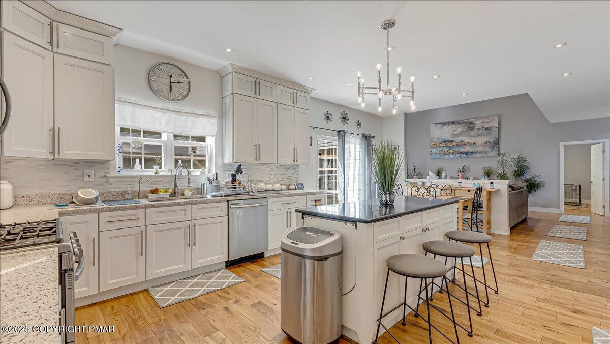 East Stroudsburg, Pennsylvania, 18302, United States, 5 Bedrooms Bedrooms, ,4 BathroomsBathrooms,Residential,For Sale,1980579