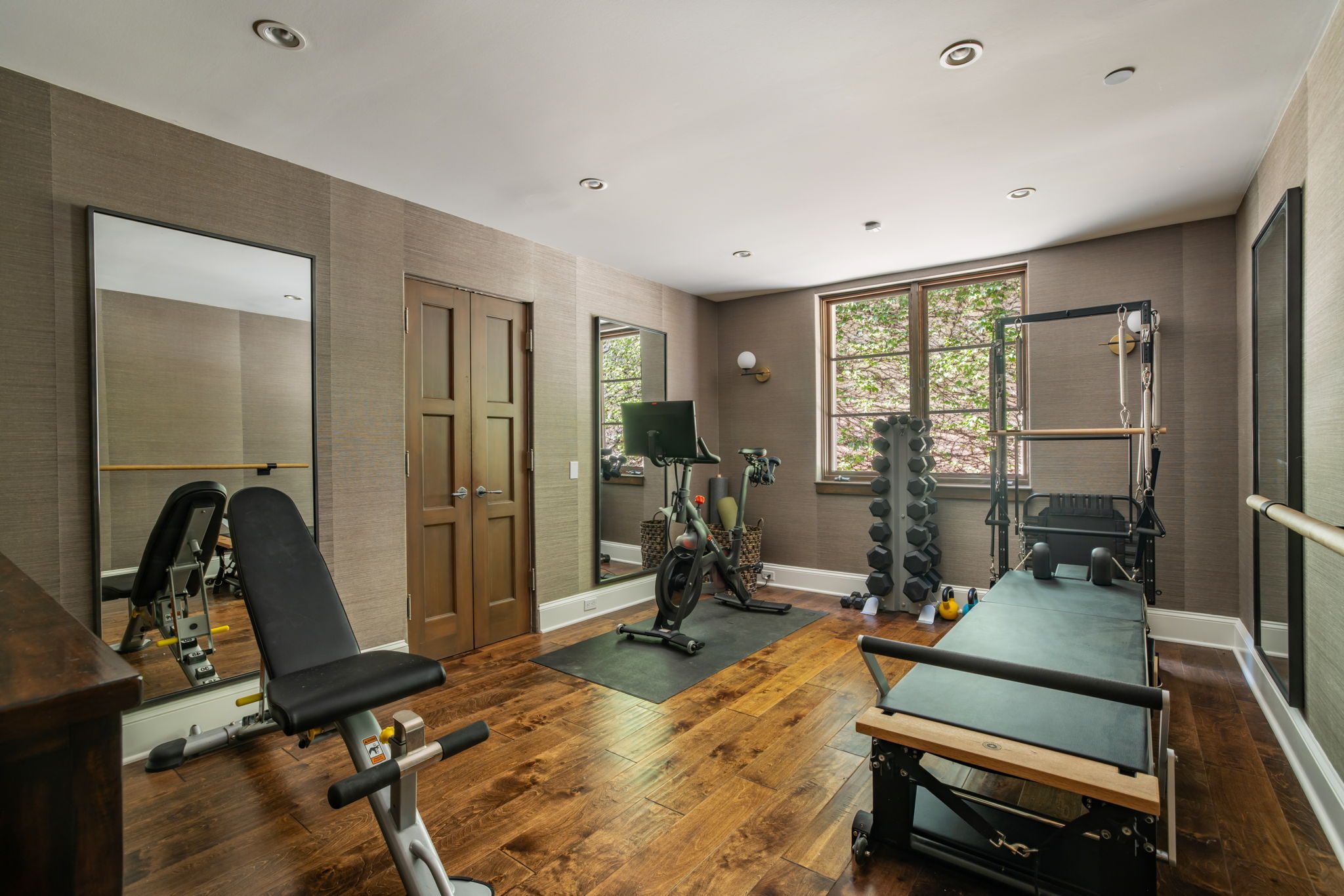  182 North Carmelina Avenue - 物件實景