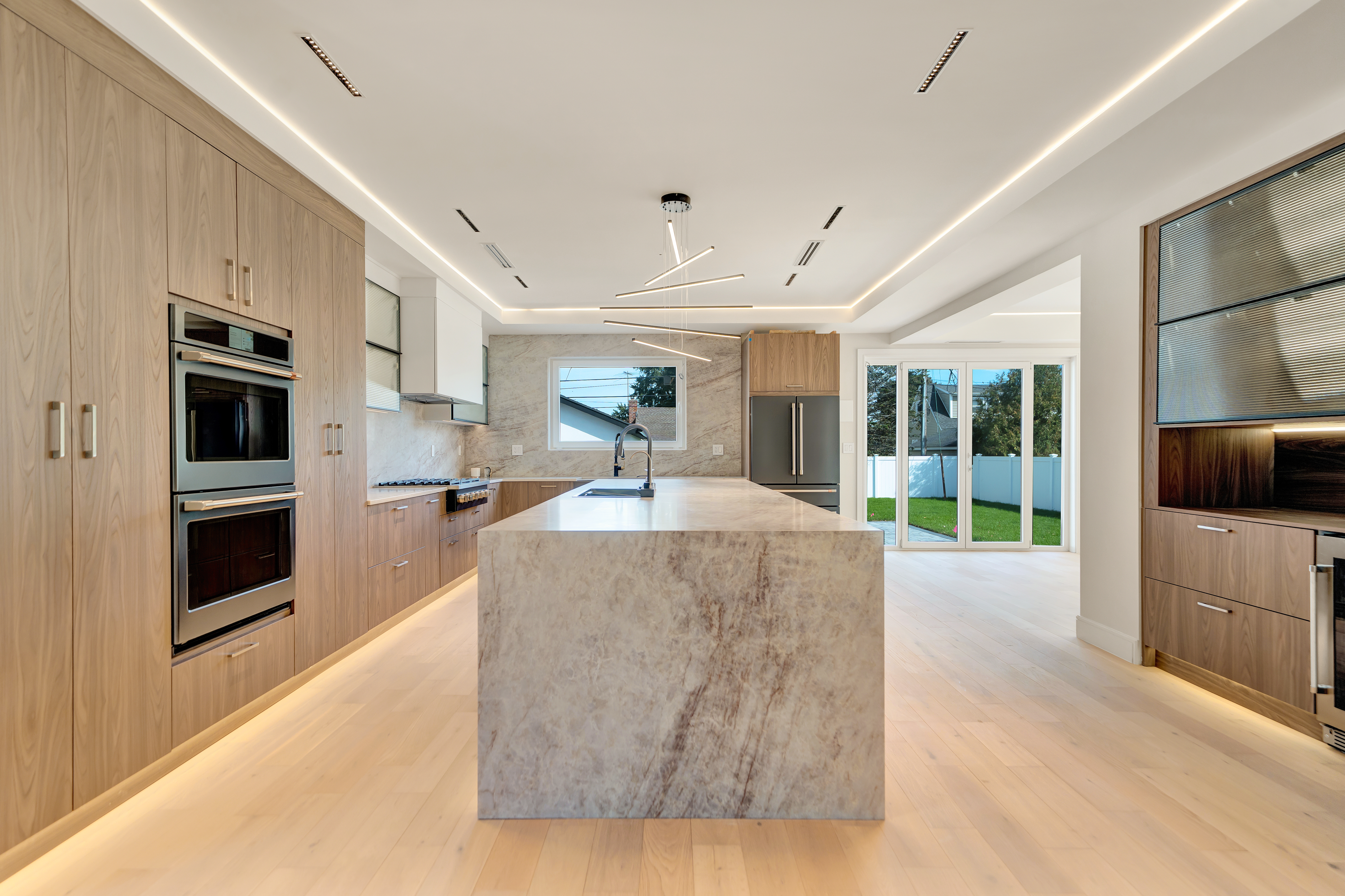  748 Carman Avenue, Westbury, NY, 11590 - 物件實景
