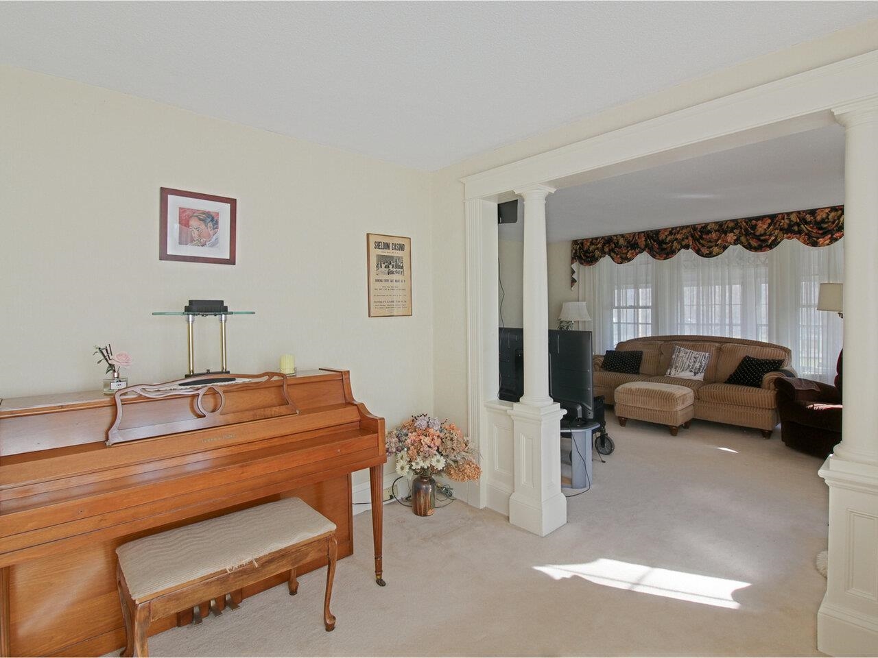 Essex Junction, Vermont, 05452, United States, 4 Bedrooms Bedrooms, ,3 BathroomsBathrooms,Residential,For Sale,1847004